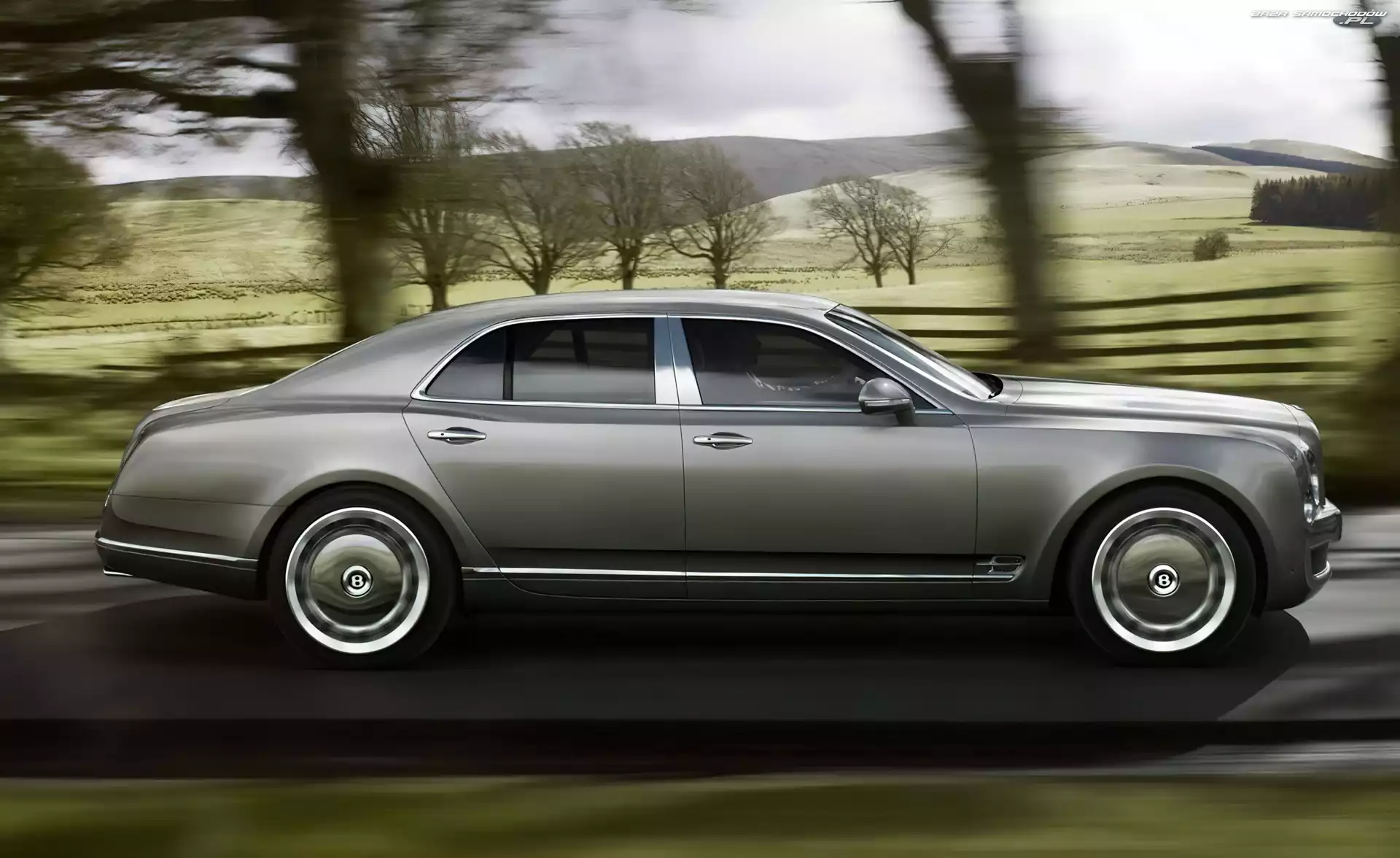 Bentley Mulsanne, Prawy, Bok