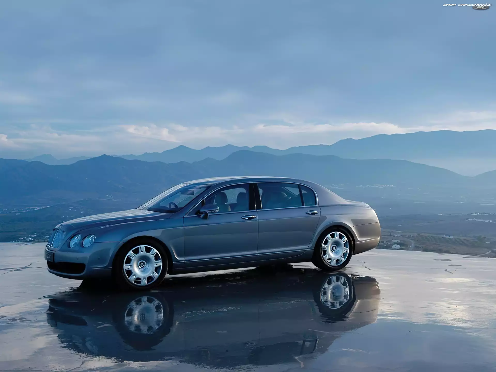 Sedan, Bentley Continental Flying Spur