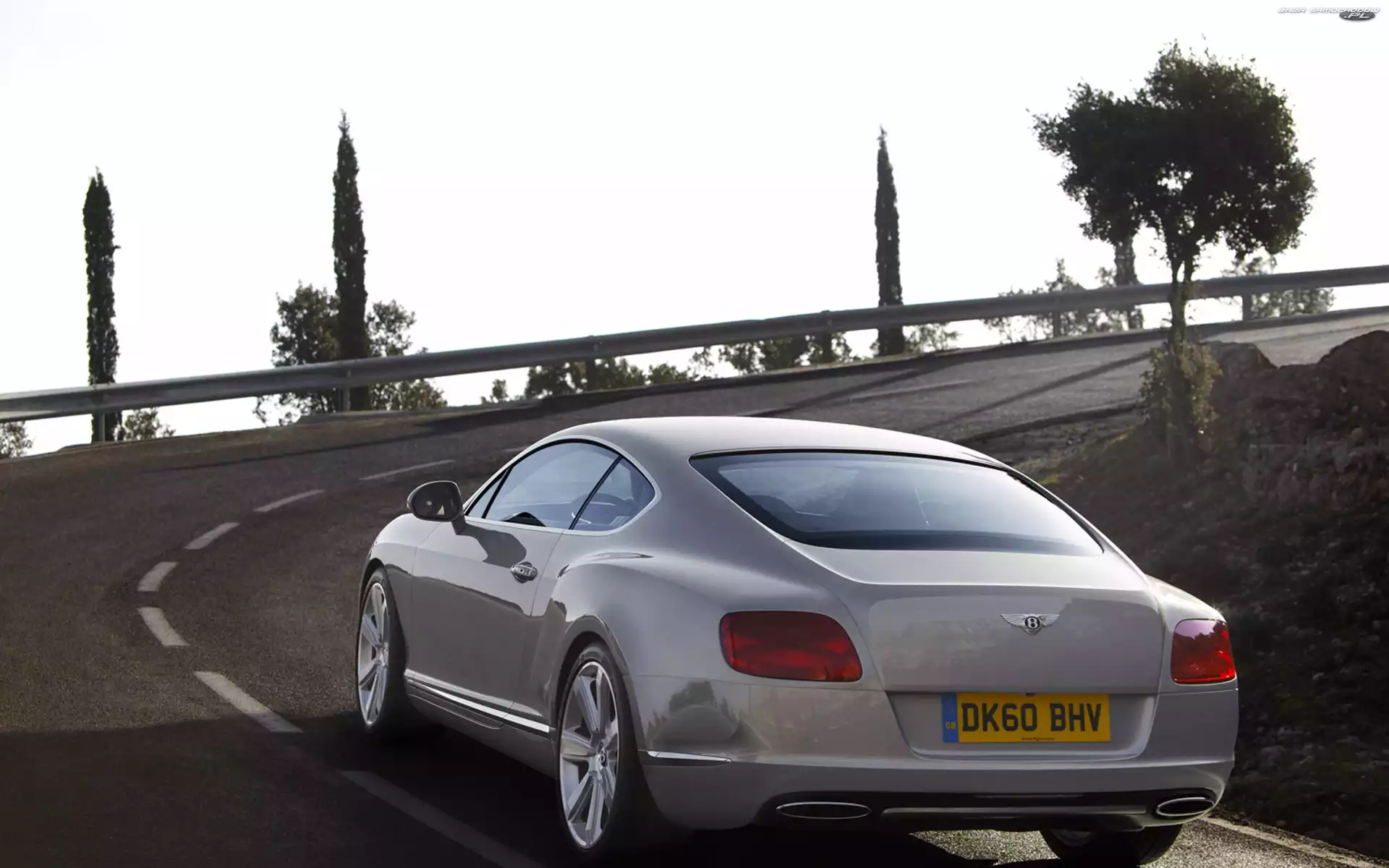 Bentley Continental GT, Wydechowe, Tył, Rury