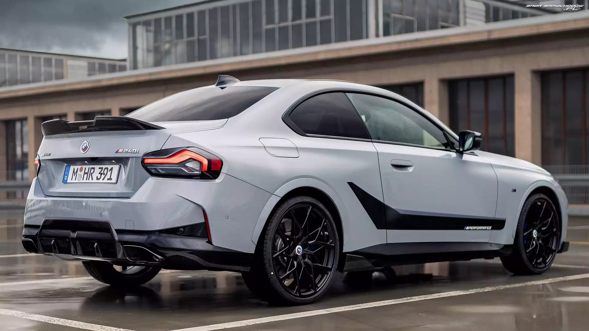 BMW M240i Coupe, Białe