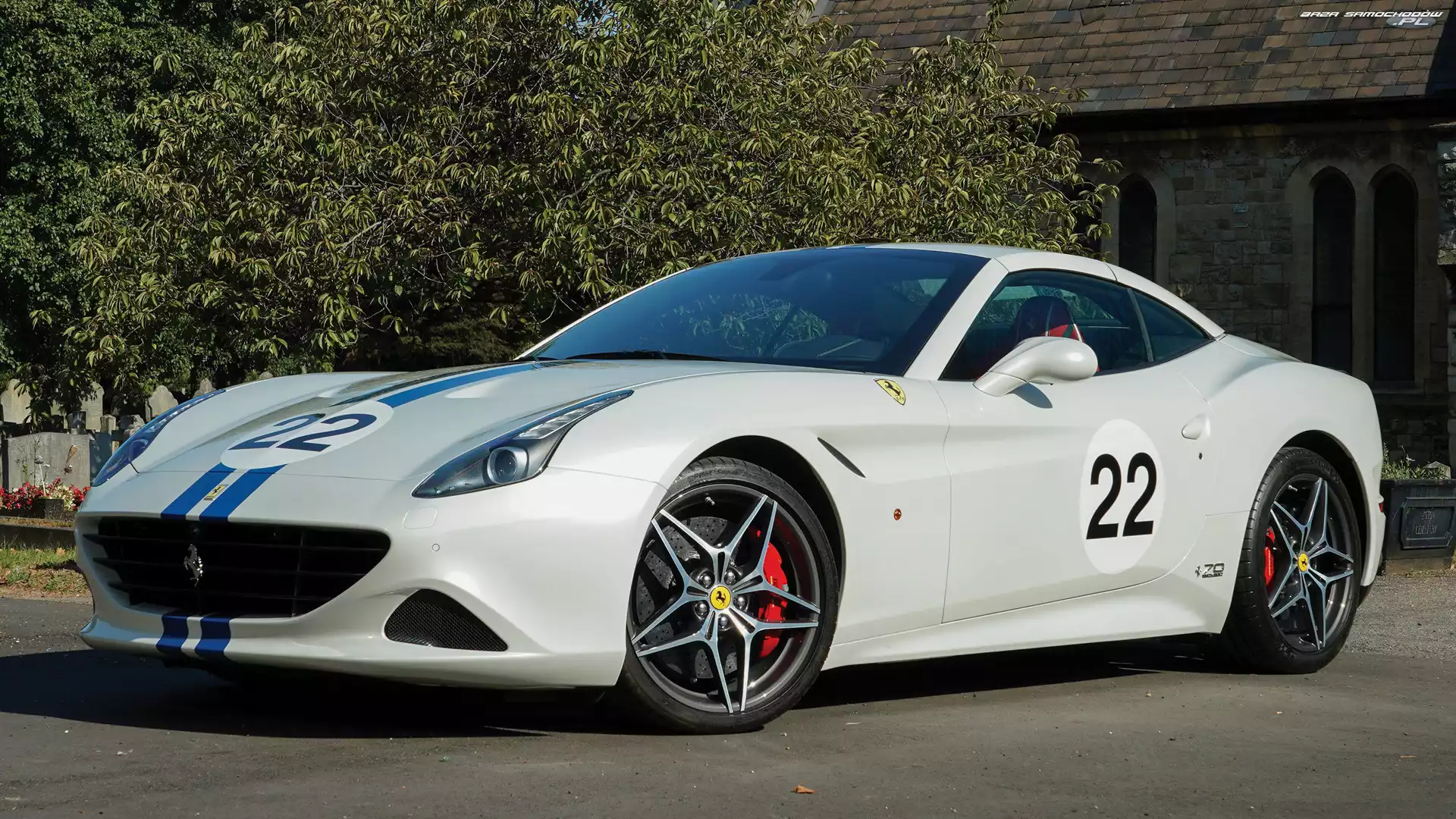 Białe, Ferrari California T