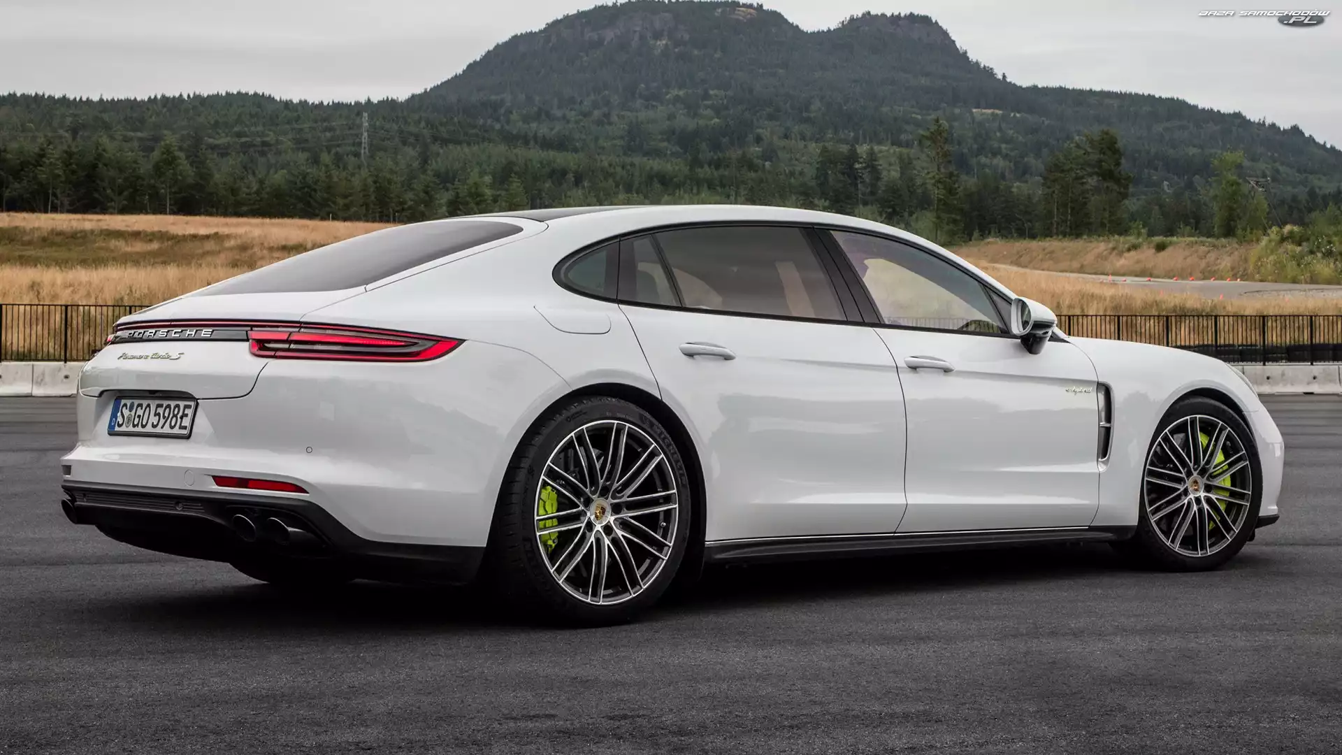 Bok, Białe, Porsche Panamera Turbo S E-Hybrid