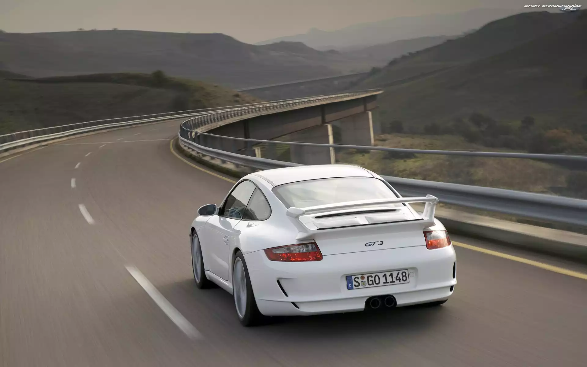 Białe, Estakada, Porsche GT3