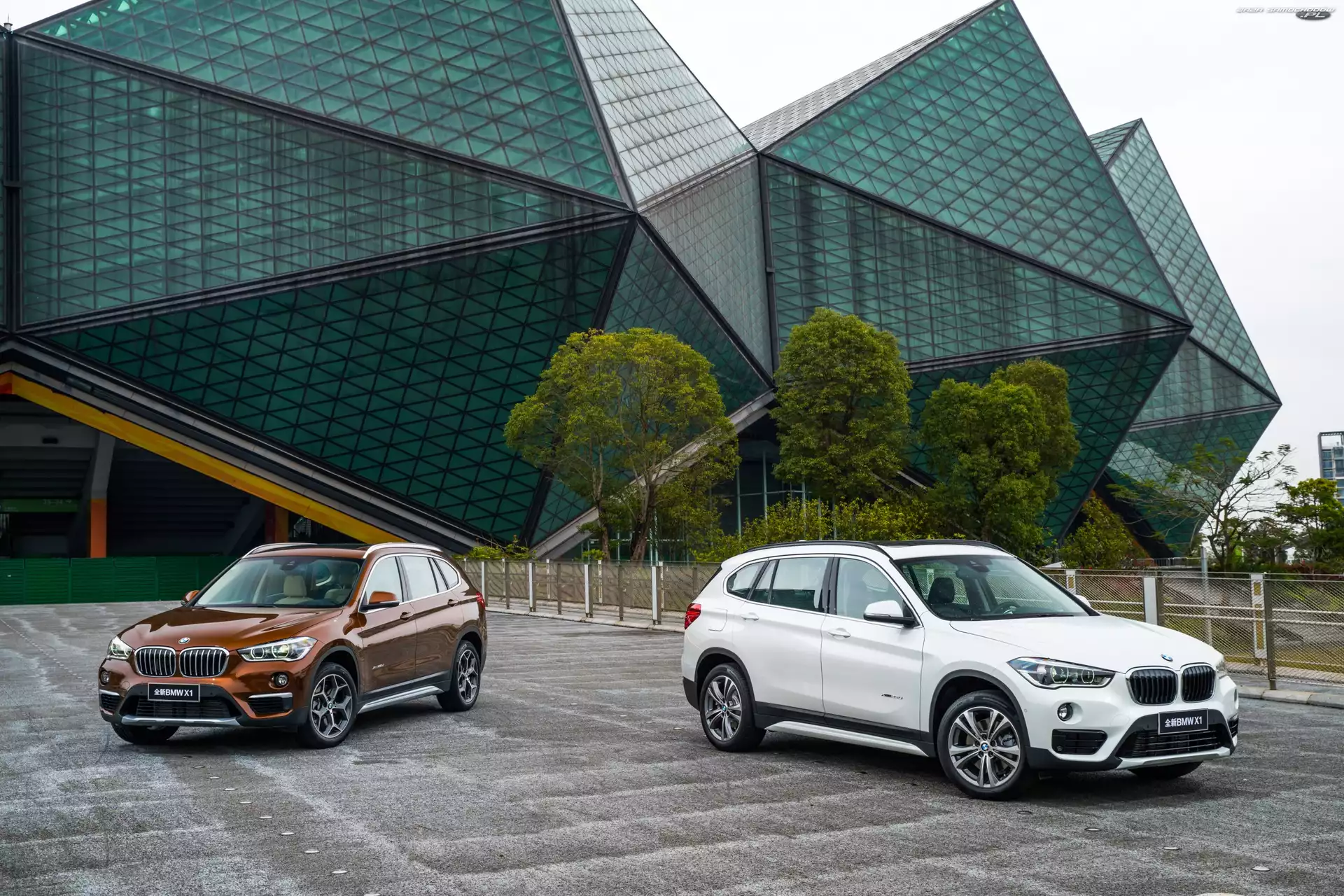 Biały, BMW X1 F48, Brązowy, Dwa
