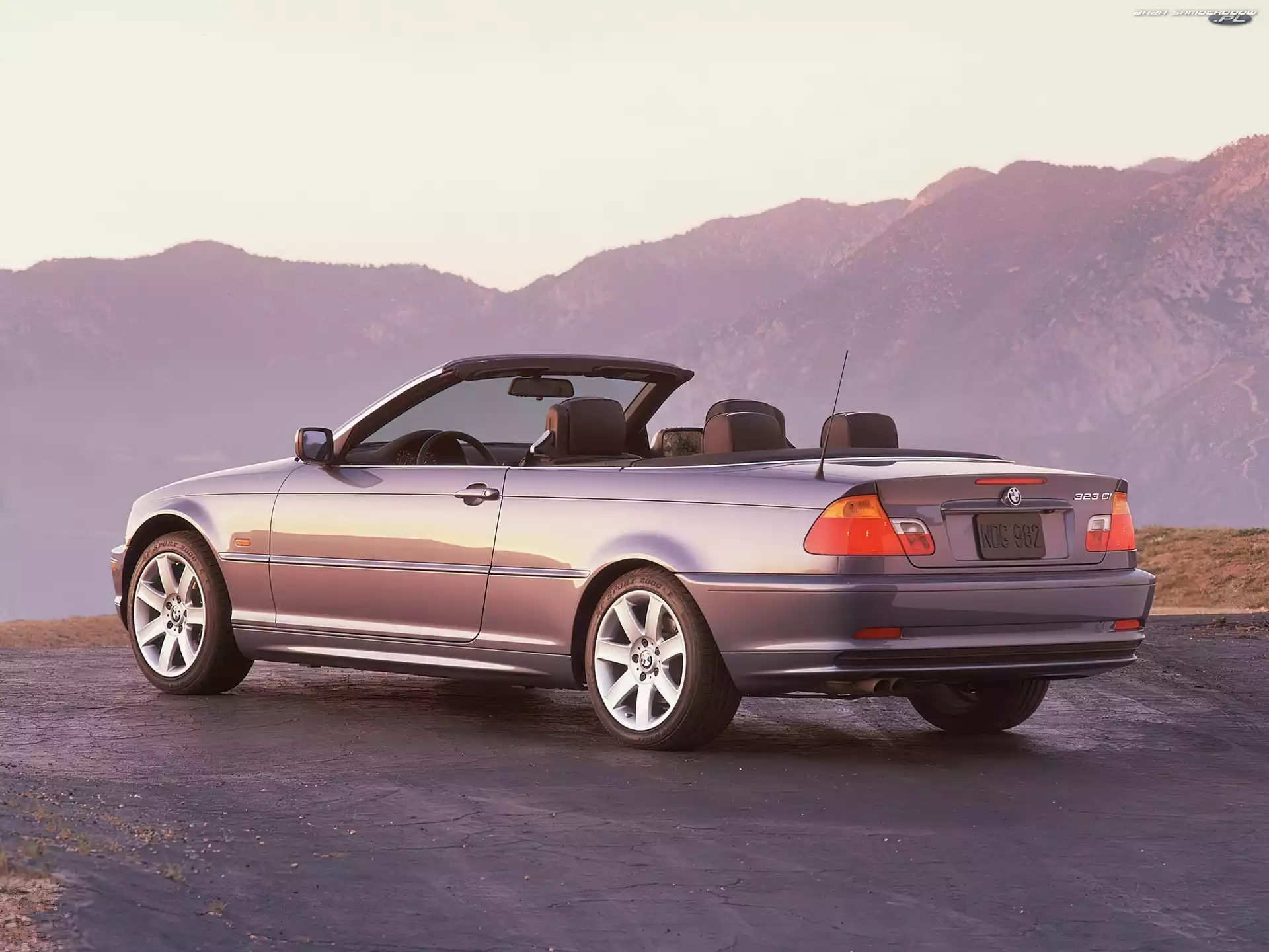 323, BMW