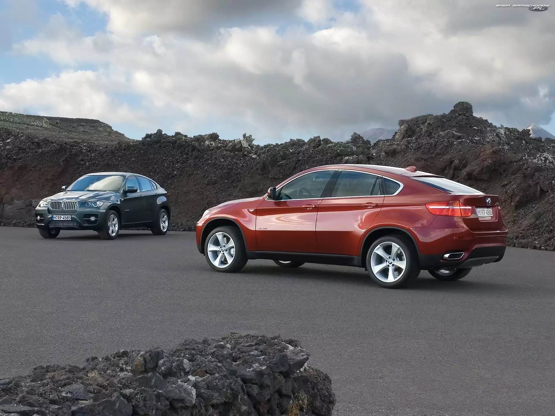 BMW X6, Dwa