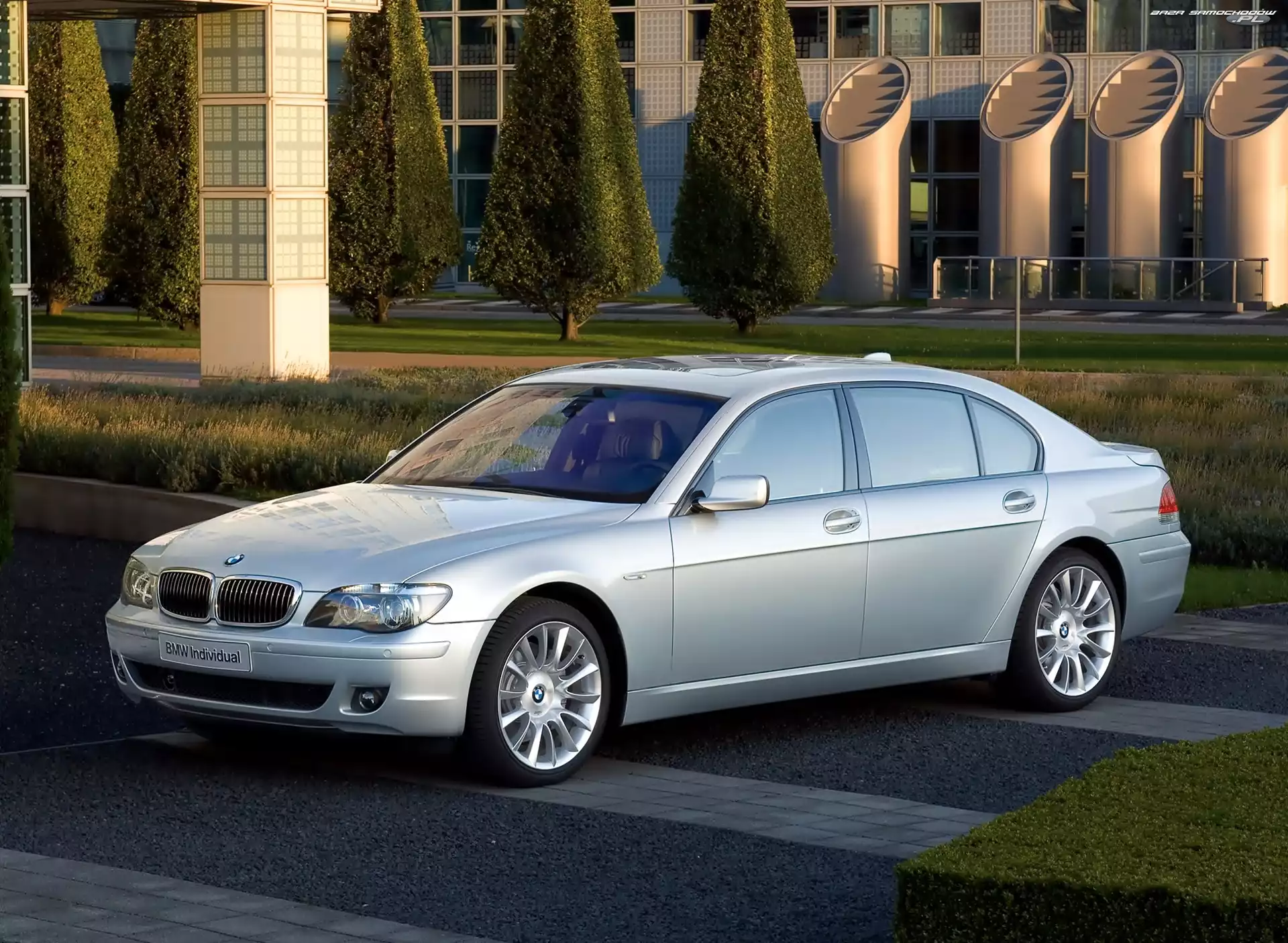 Ulica, BMW, E65