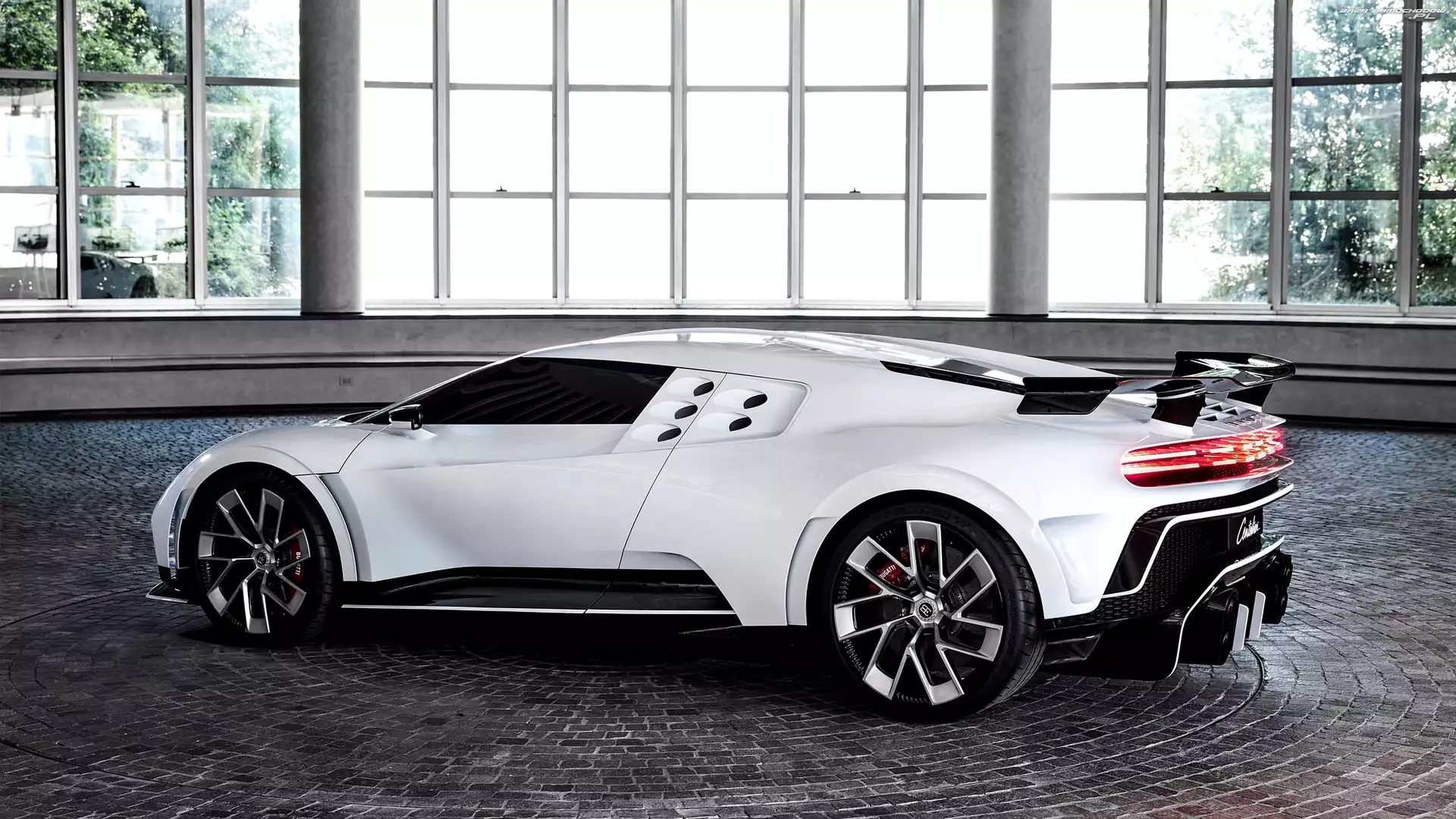 Bok, Białe, Bugatti Centodieci