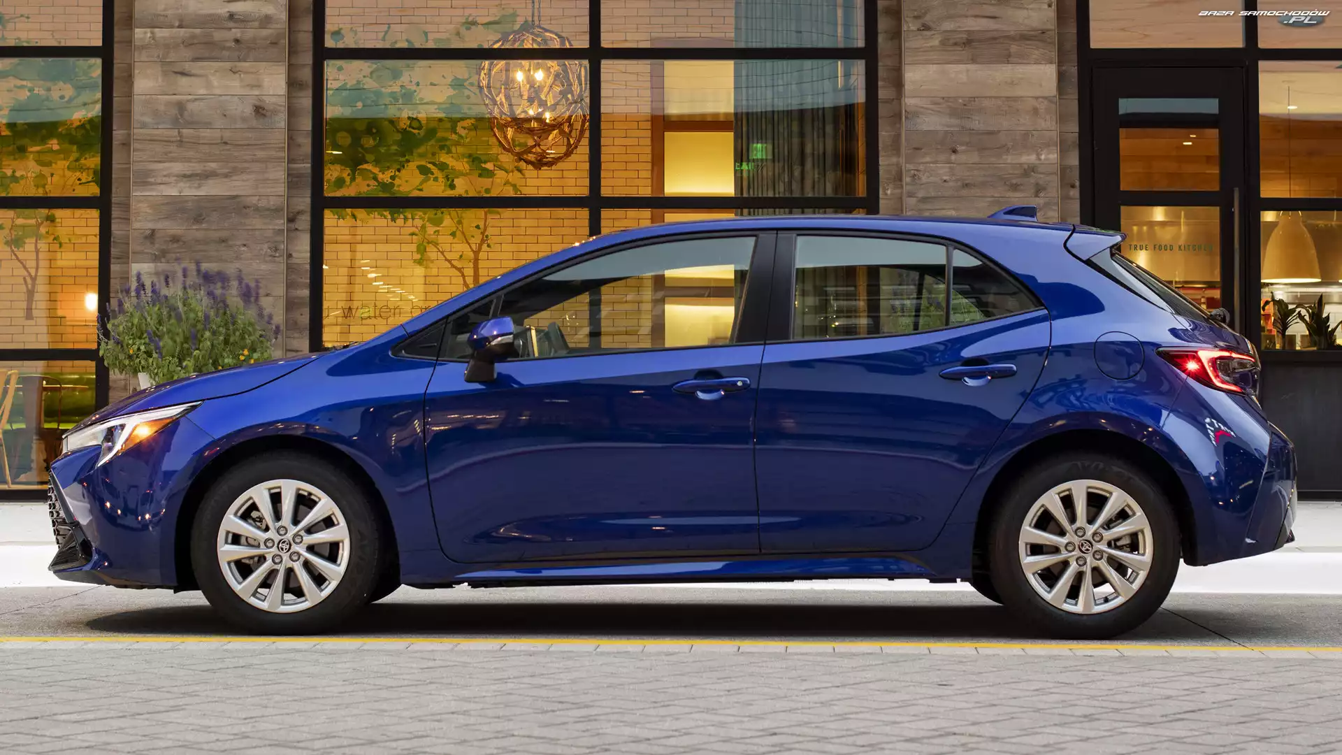 Bok, Toyota Corolla