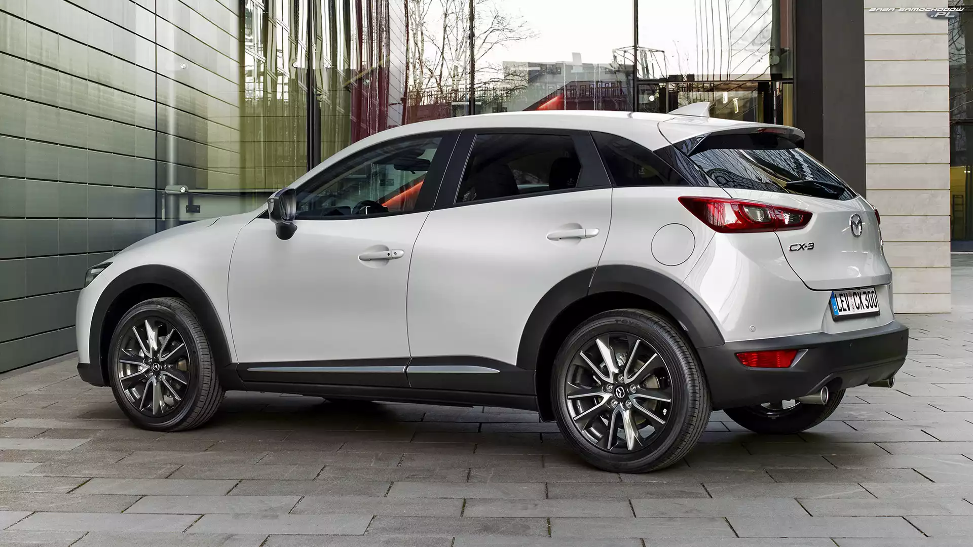 Bok, Biała, Mazda CX-3