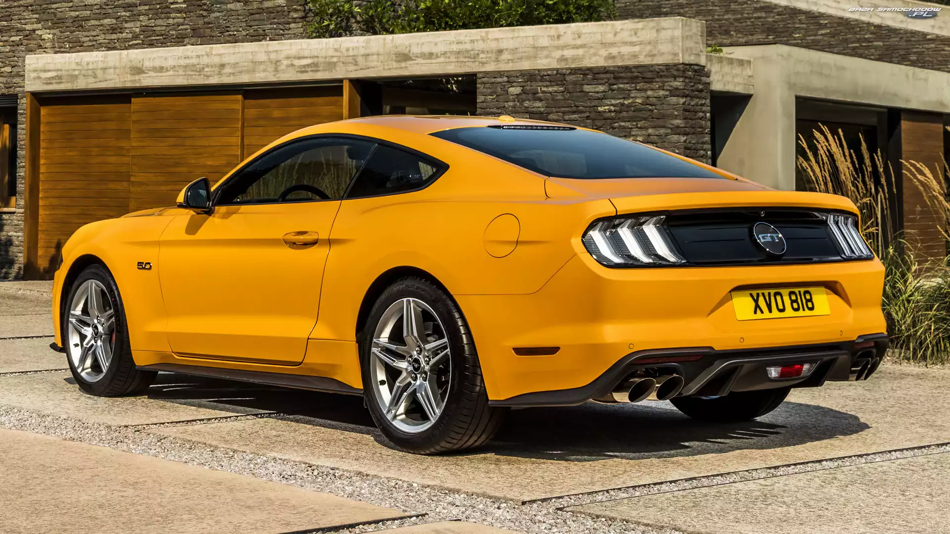 Bok, Ford Mustang GT, Tył