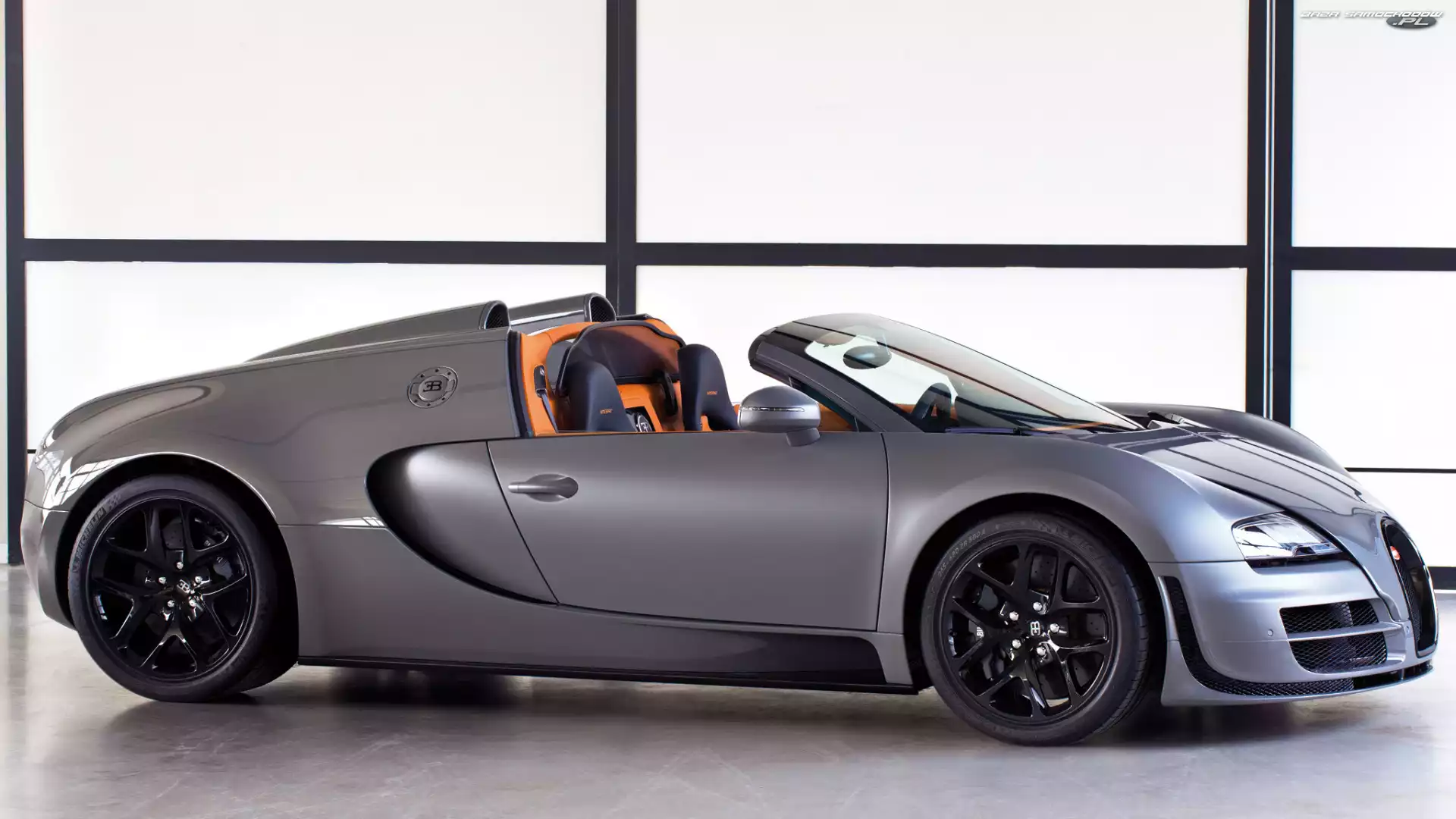Bugatti Veyron Grand Sport, Bok