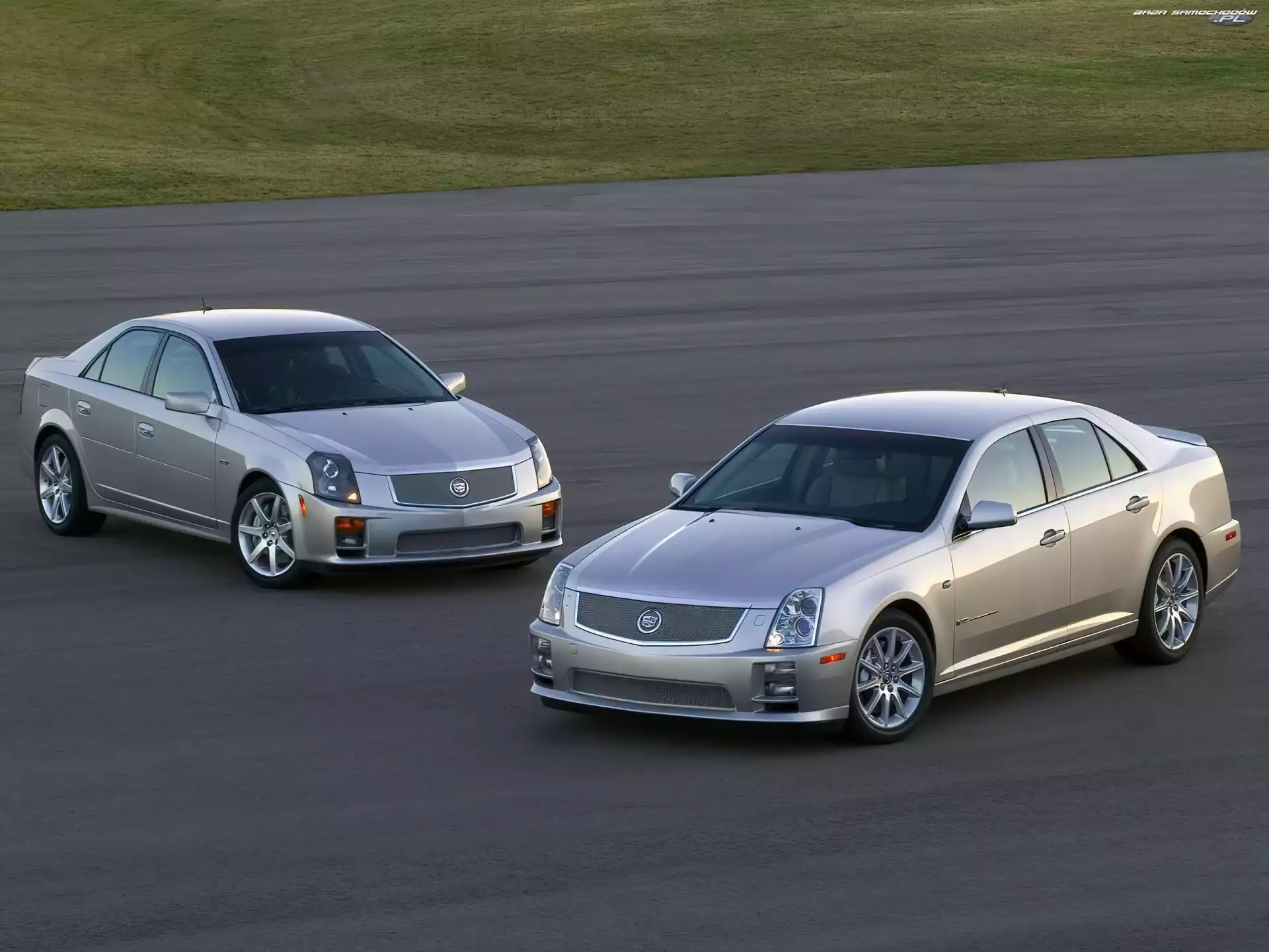 Cadillac STS, Dwa
