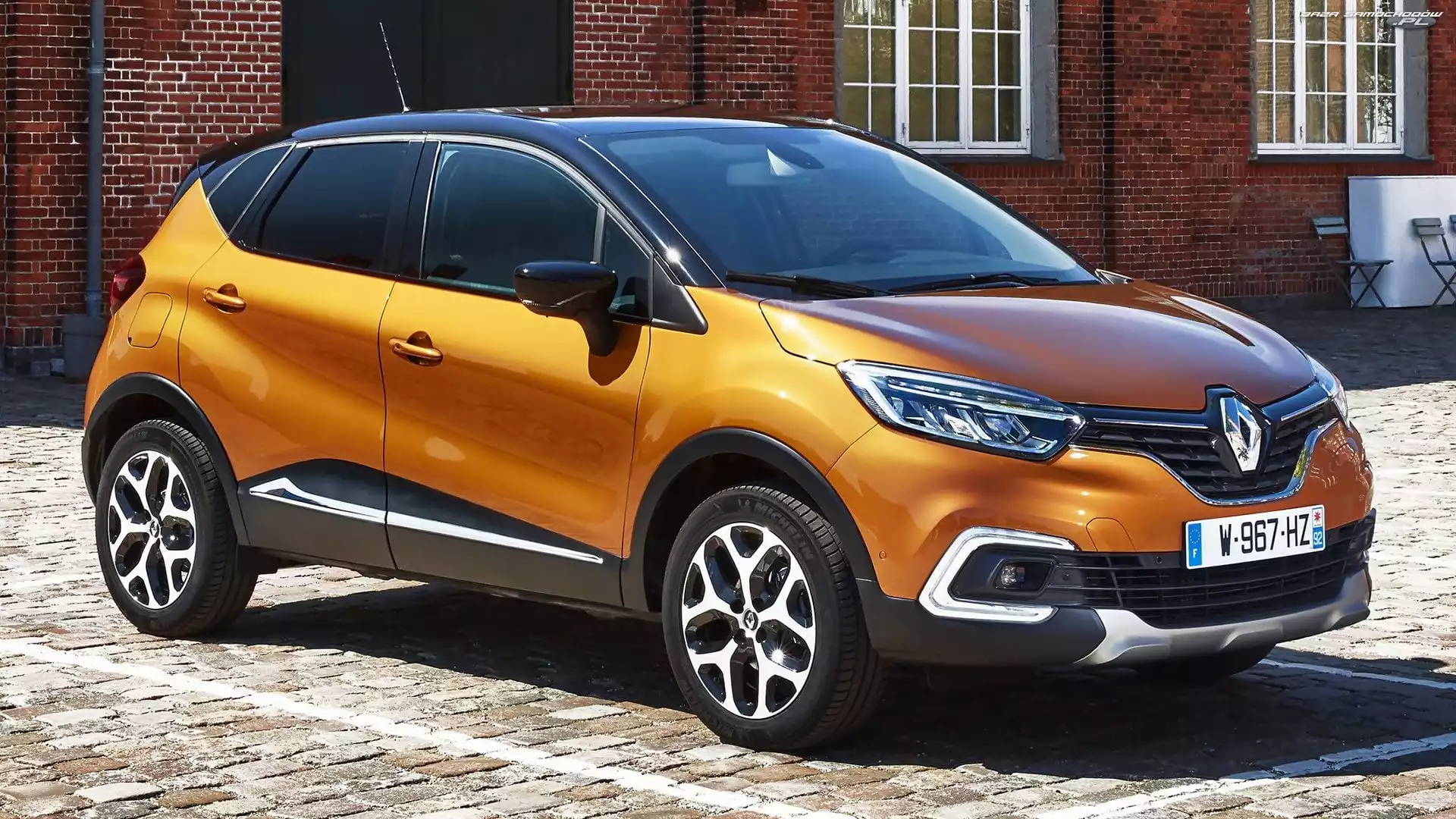 Renault Captur, Budynek