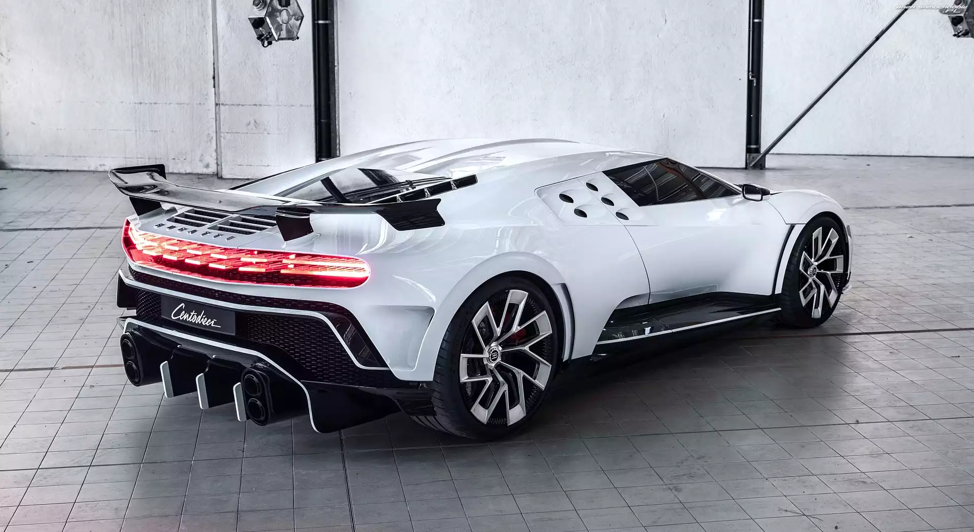 Bugatti Centodieci, Białe