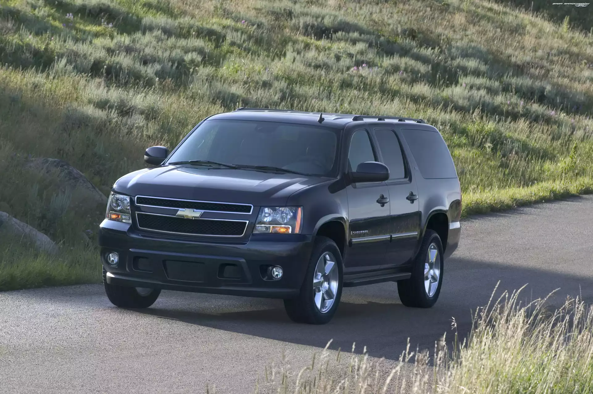 Chevrolet Suburban, 4x4, Czarny, Napęd