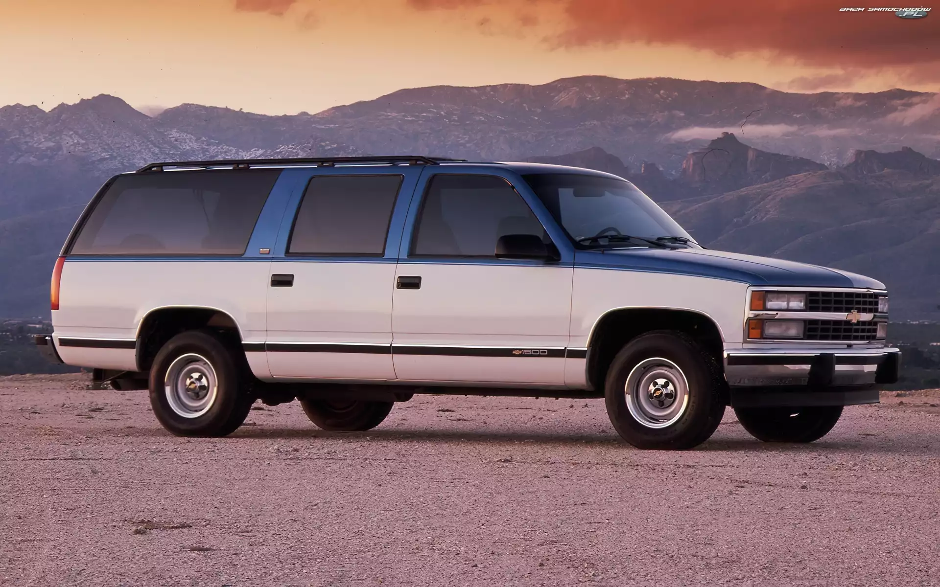 Chevrolet Suburban, Poprzednia, Wersja