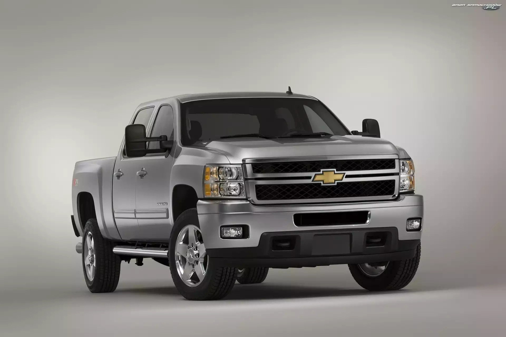 Chevrolet Silverado, Atrapa, Przód, Potężna
