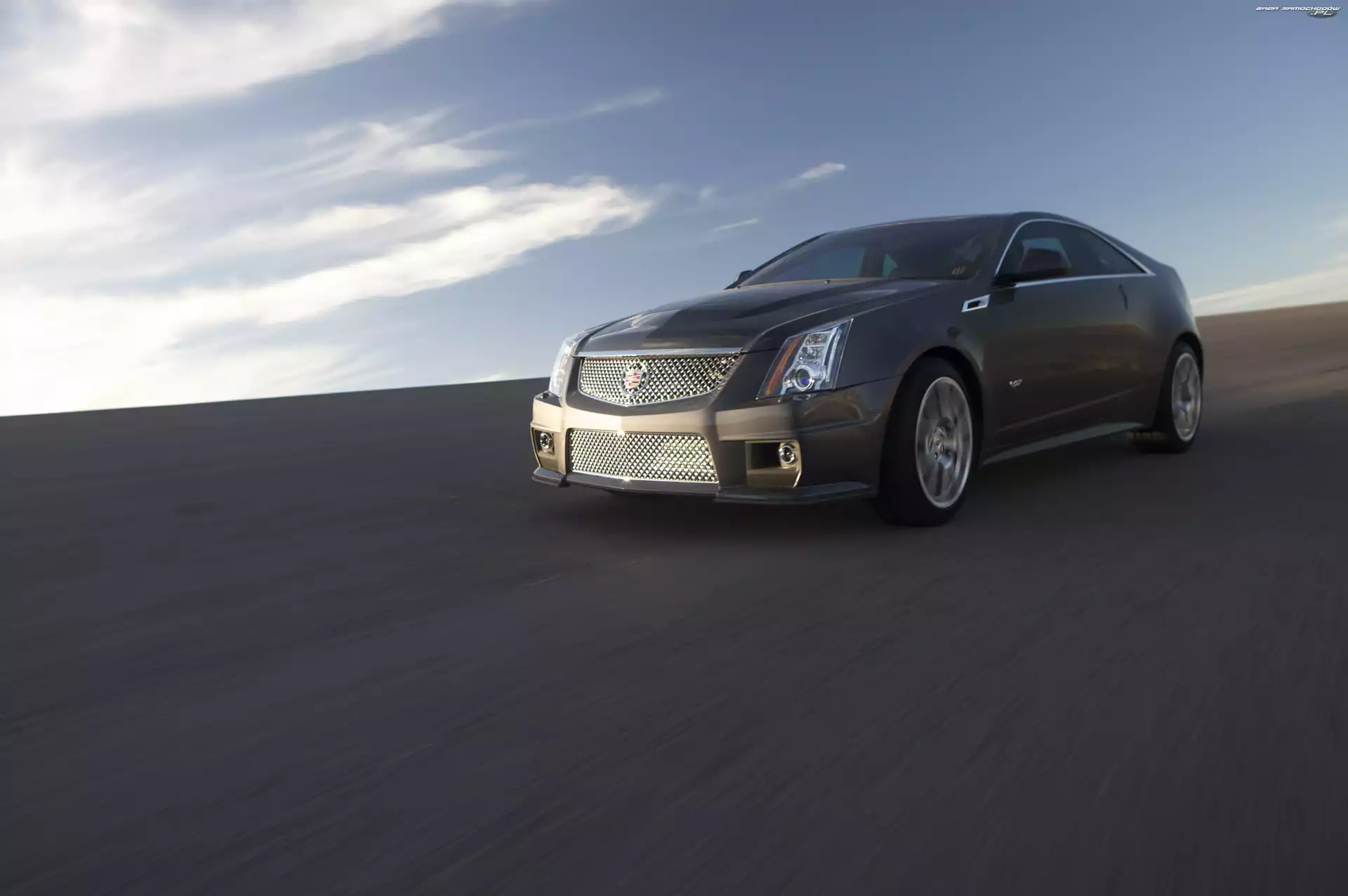 Chrom, Cadillac CTS-V, Pakiet