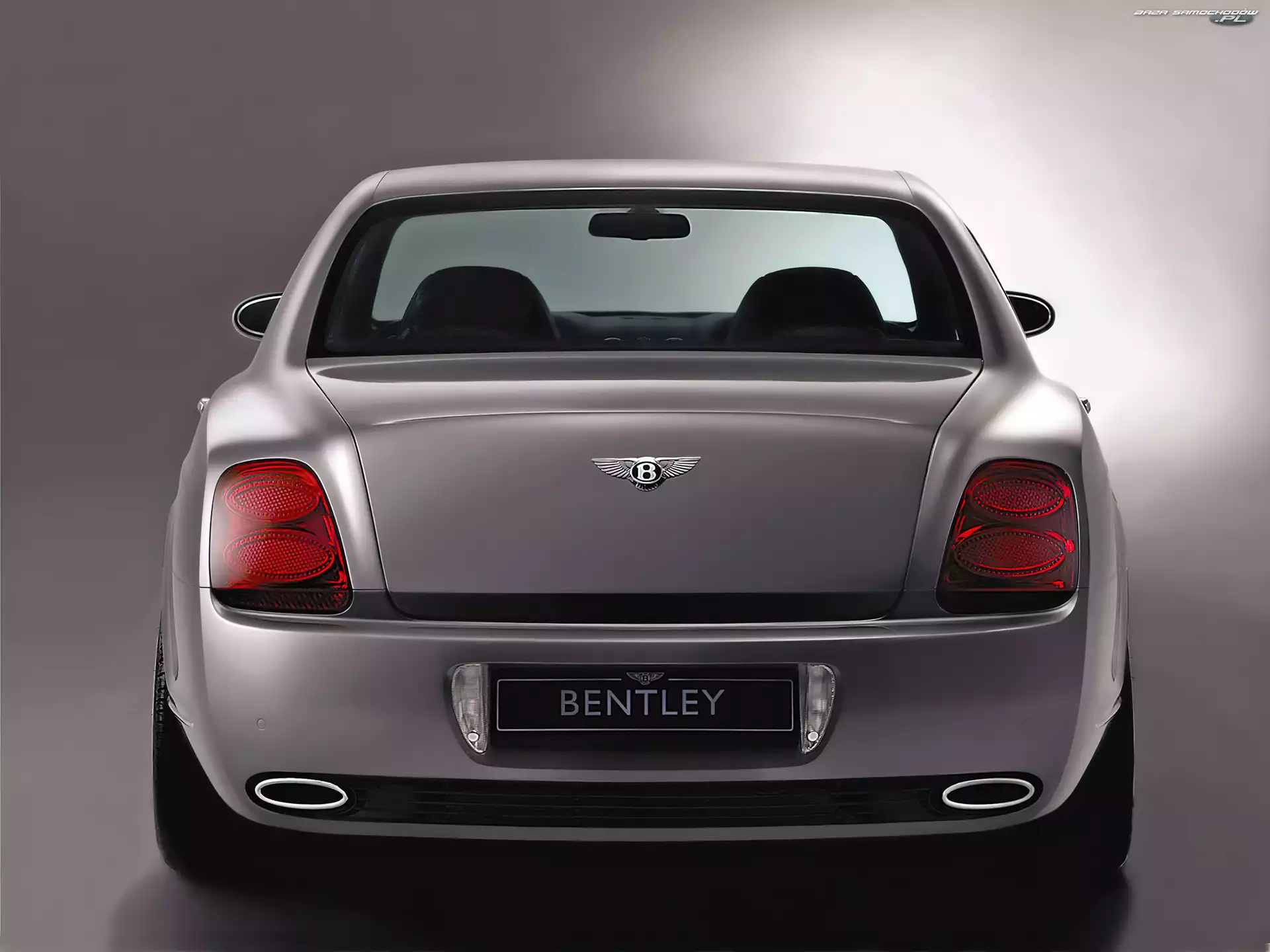 Continental Flying Spur, Klapa, Bagażnika