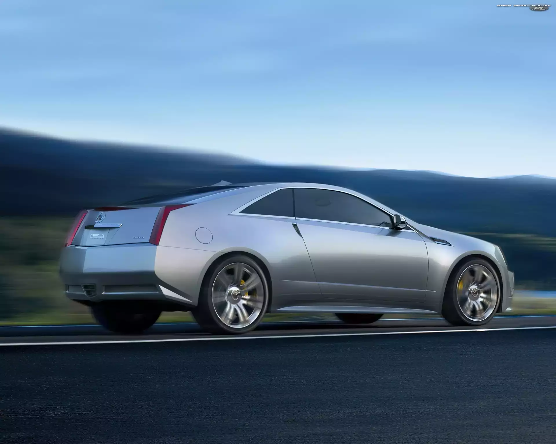 Coupe, Cadillac CTS, Nadwozie