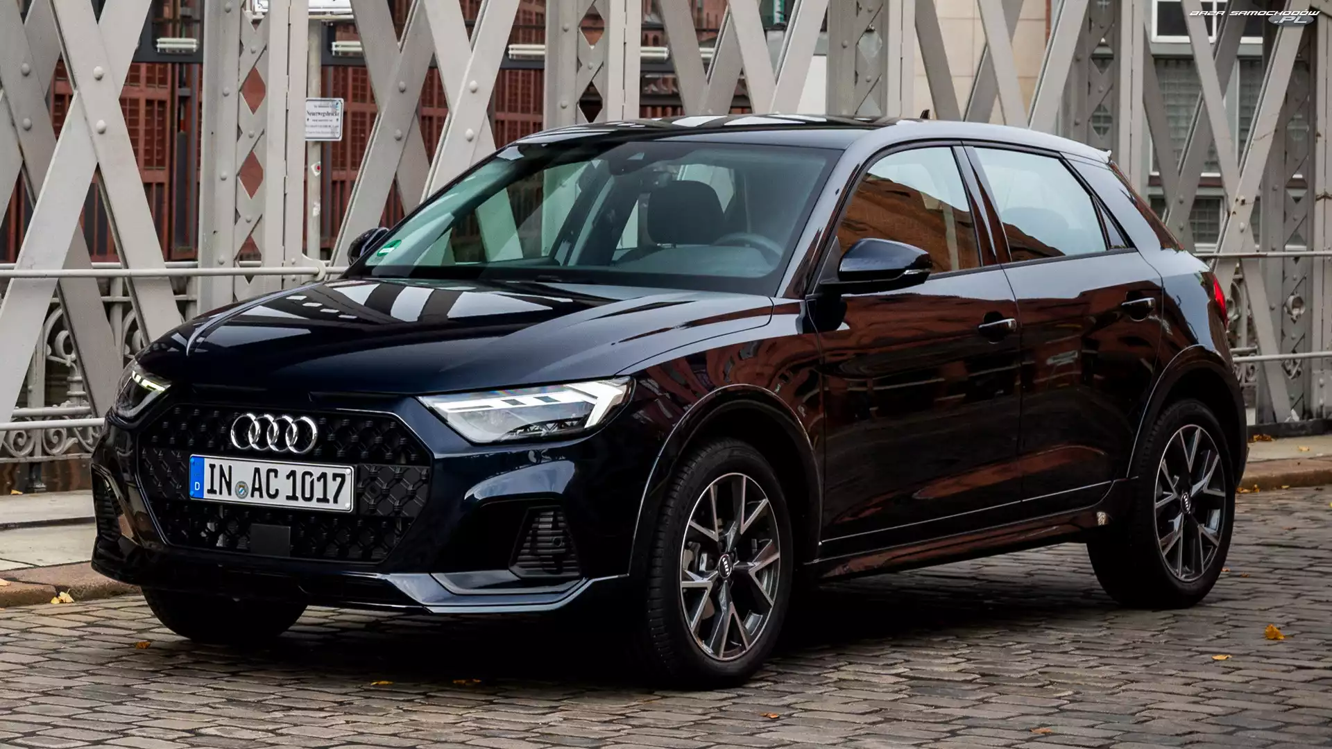 Czarne, Audi A1 Citycarver