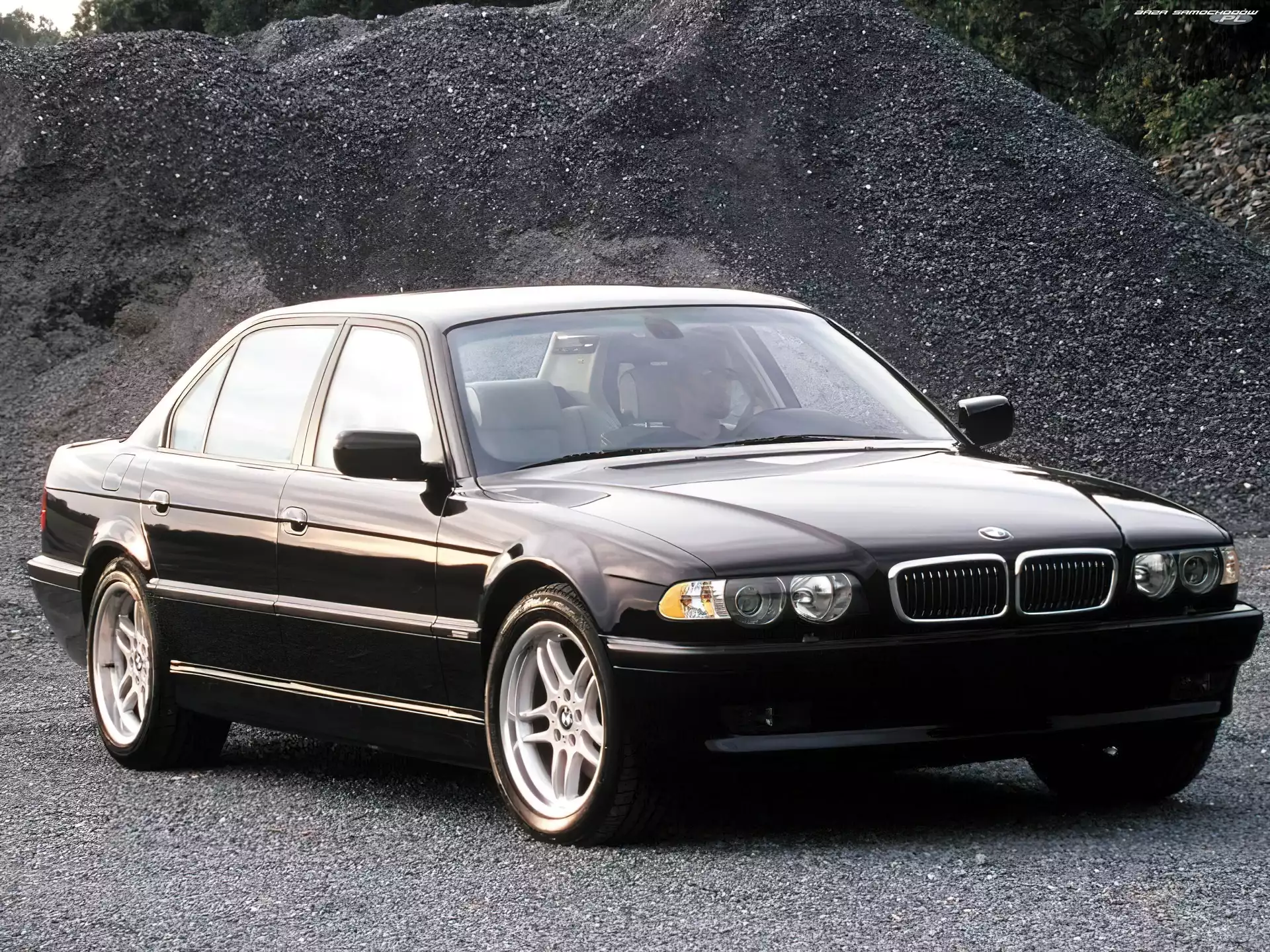 BMW E 38, Czarne