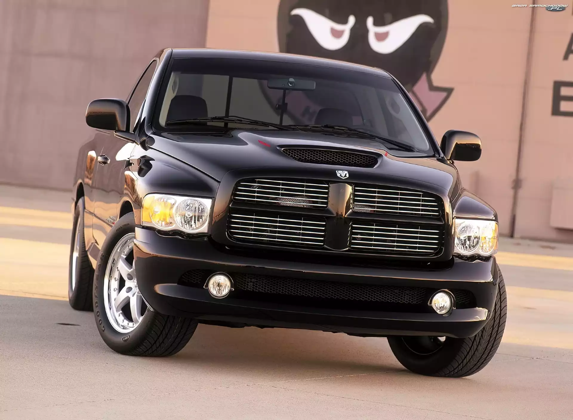 Dodge Ram SRT1, Czarny