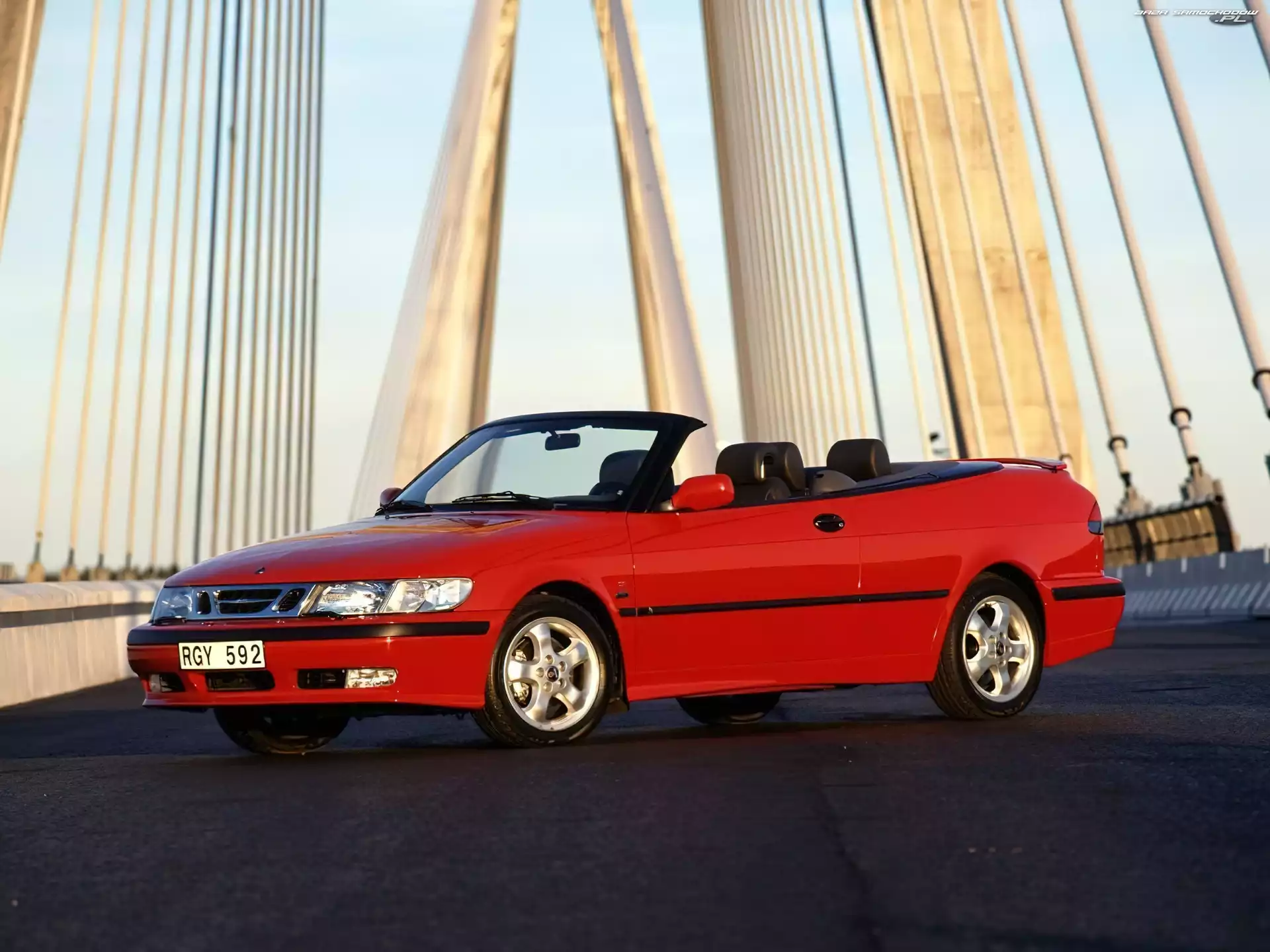 Saab 9-3, Czerwony