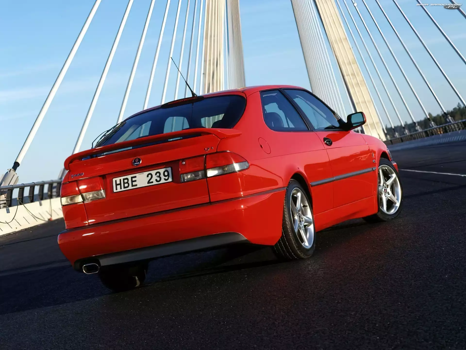 Saab 9-3, Czerwony