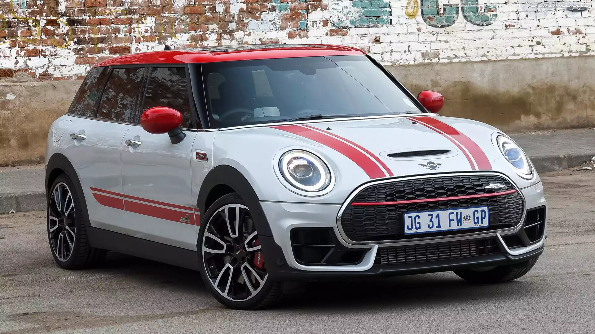 Biało-czerwony, Mini John Cooper Works Clubman