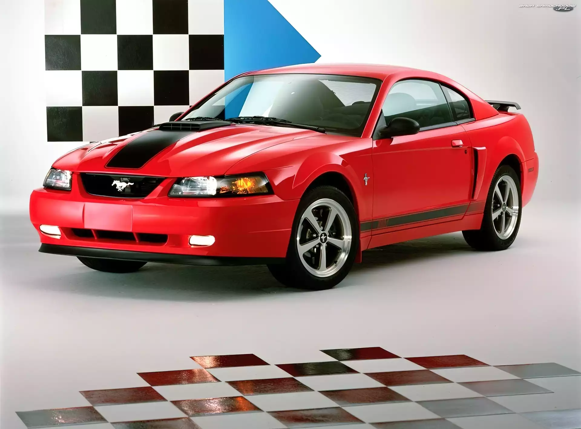 Ford Mustang Mach 1, Czerwony