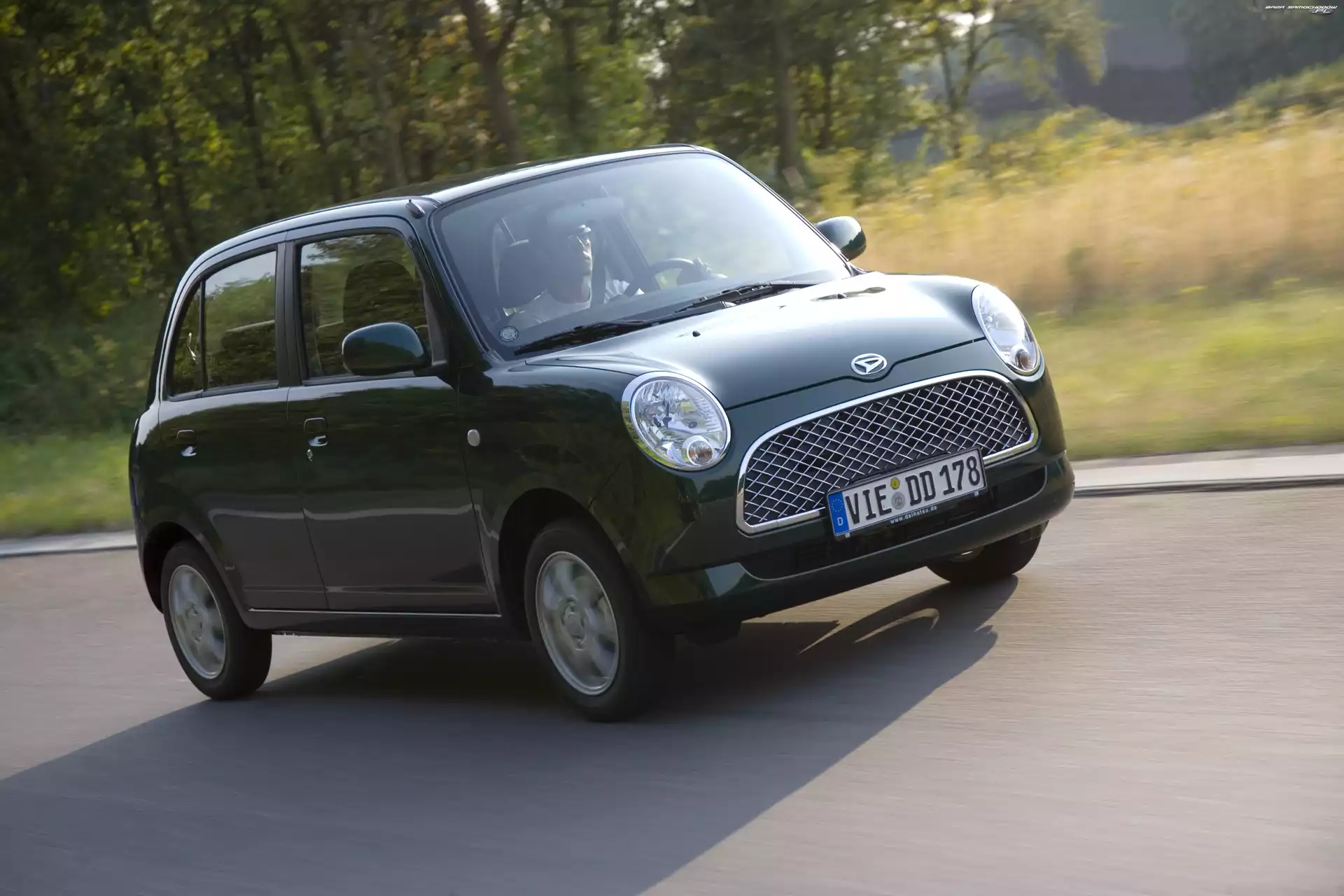 Daihatsu Trevis, Ciemno, Zielone