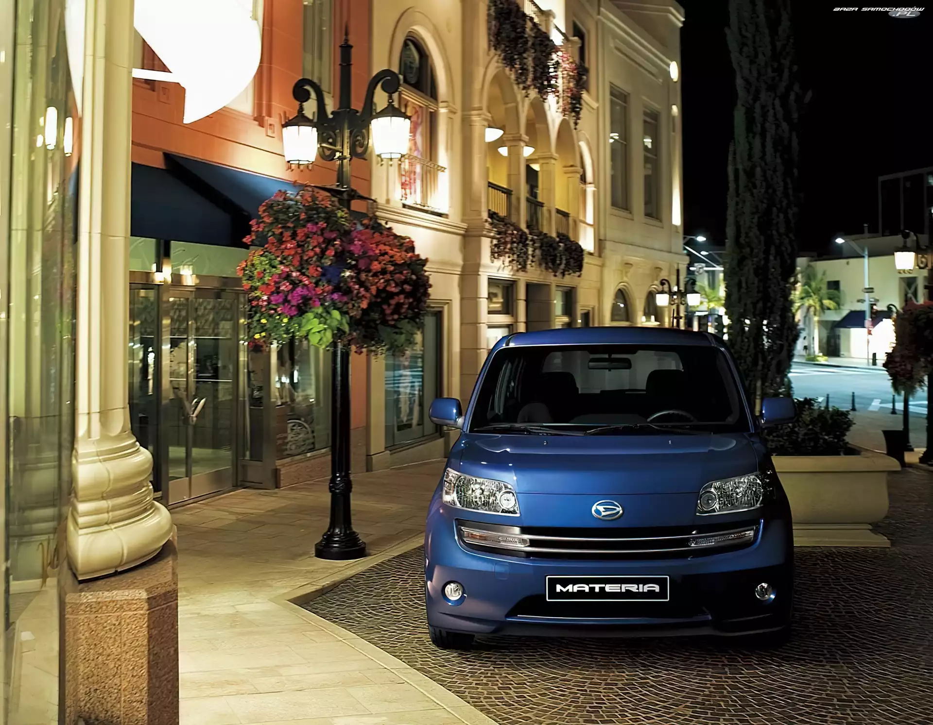 Daihatsu Materia, Nocą, Niebieski, Miasto