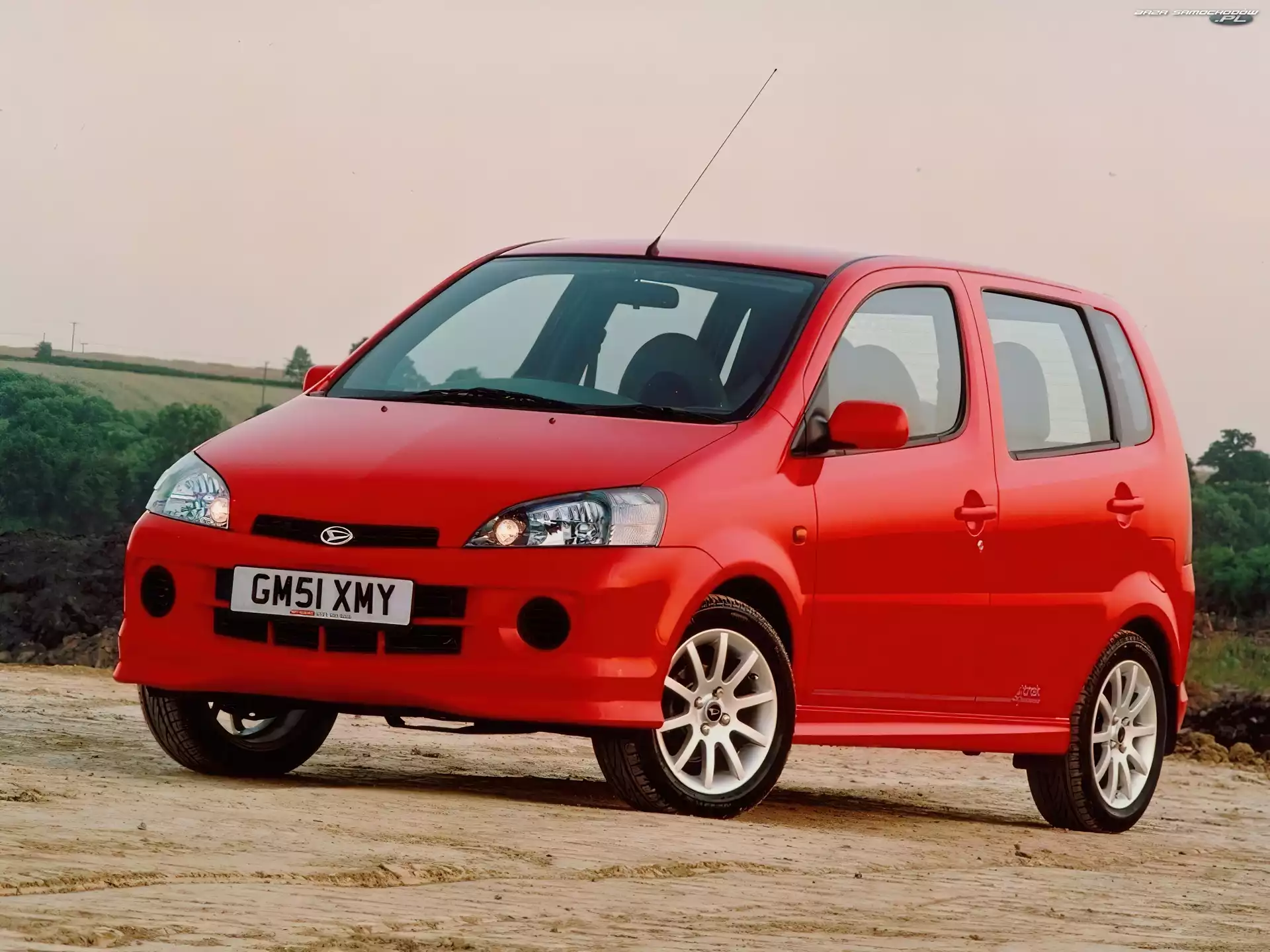 Daihatsu YRV
