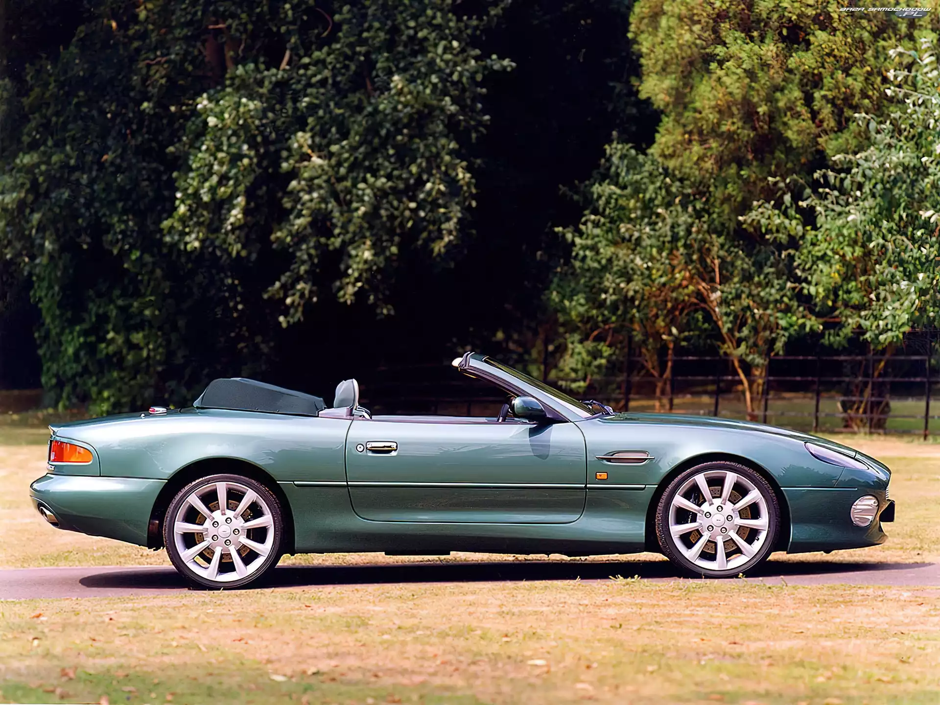 DB AR1, Pasażera, Aston Martin, Strona