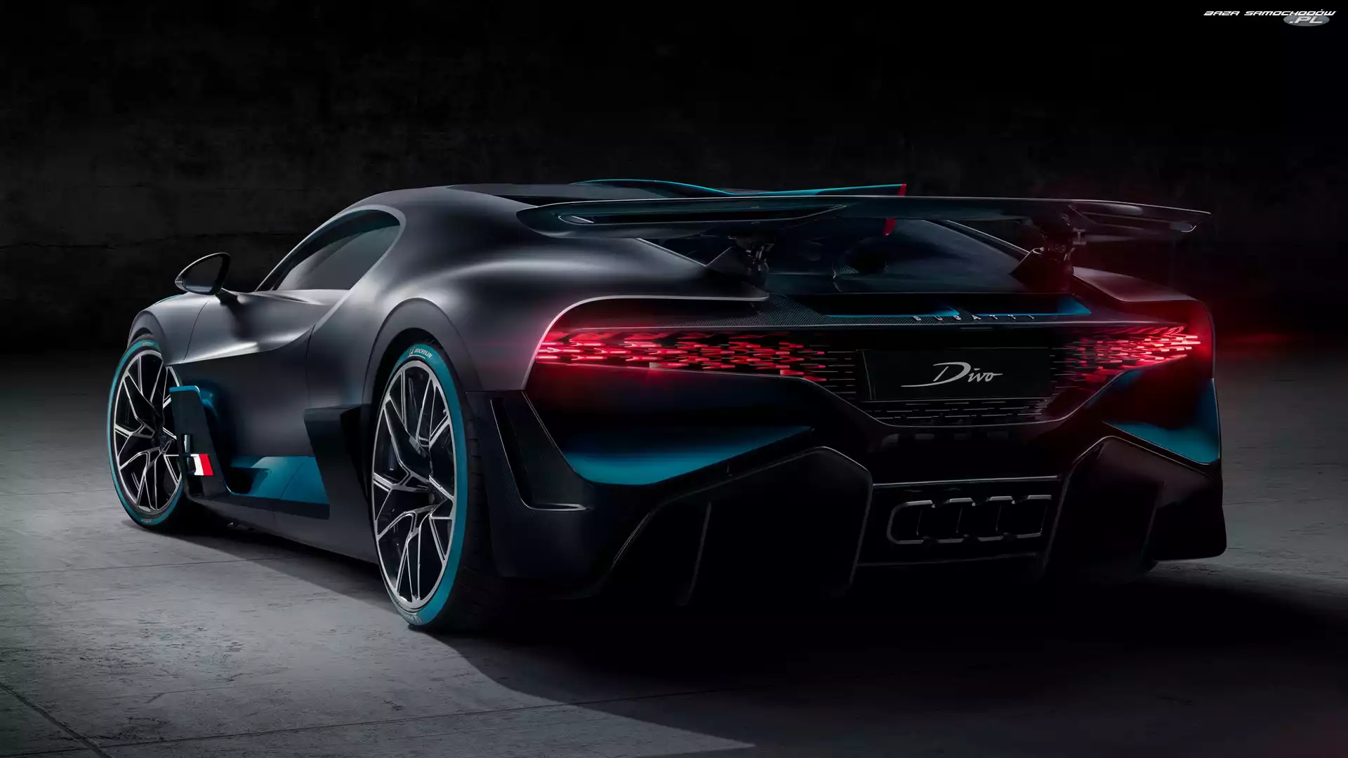 Bugatti Divo, Tył