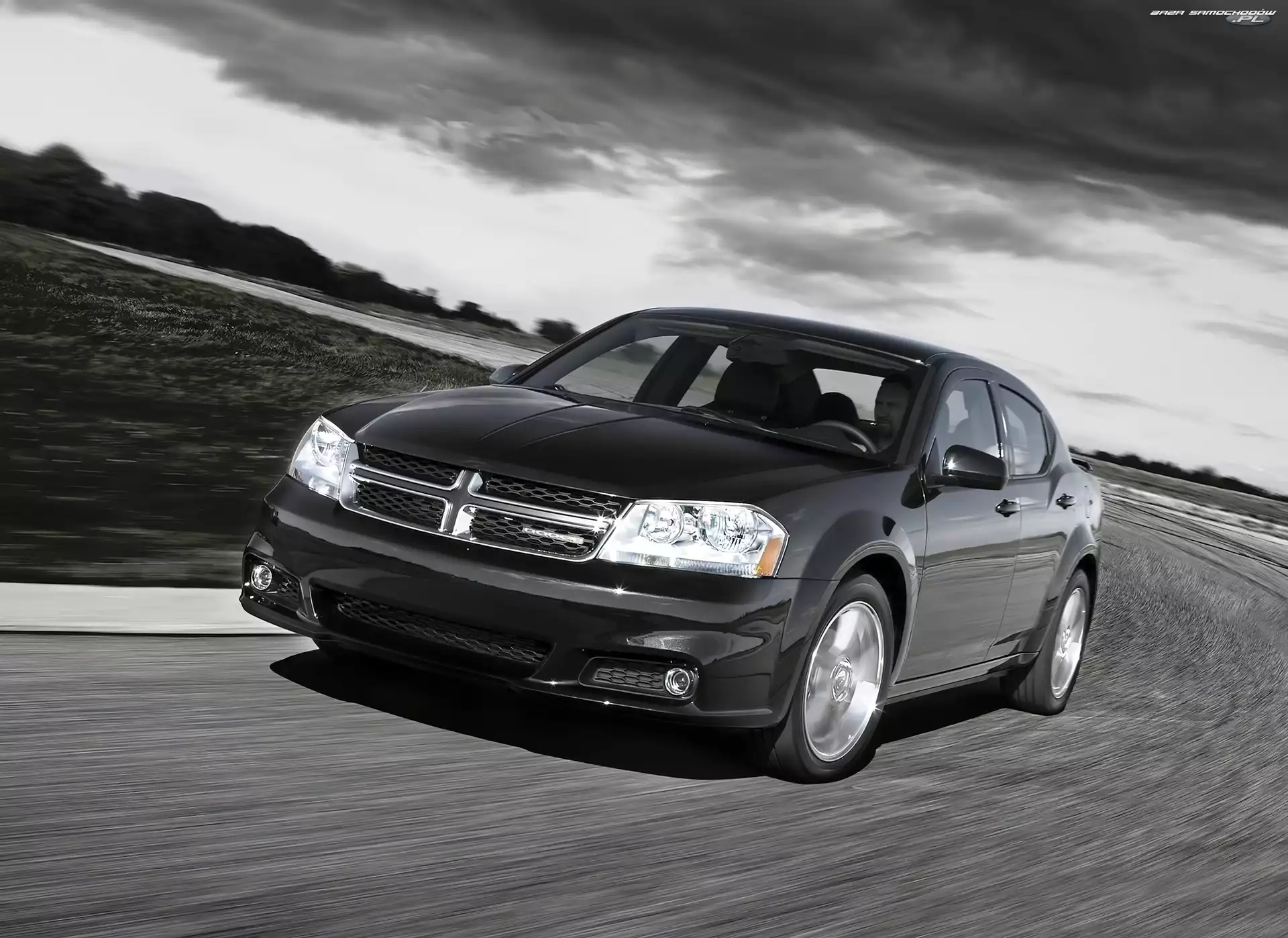 Dodge Avenger, Czarny
