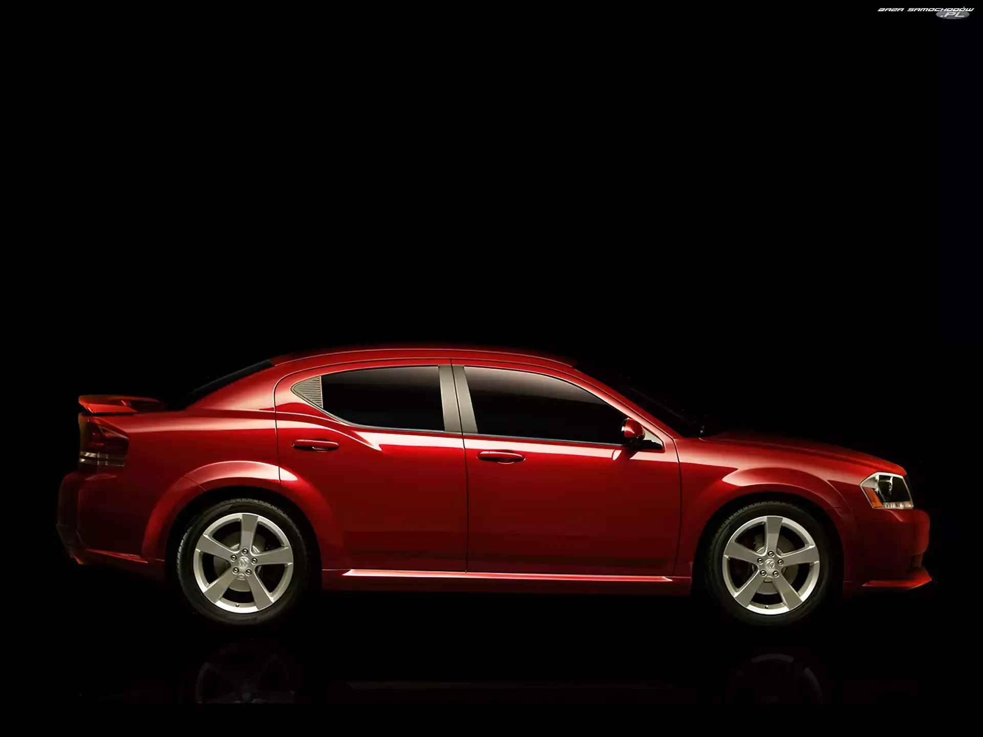 Dodge Avenger
, Prawy, Bok