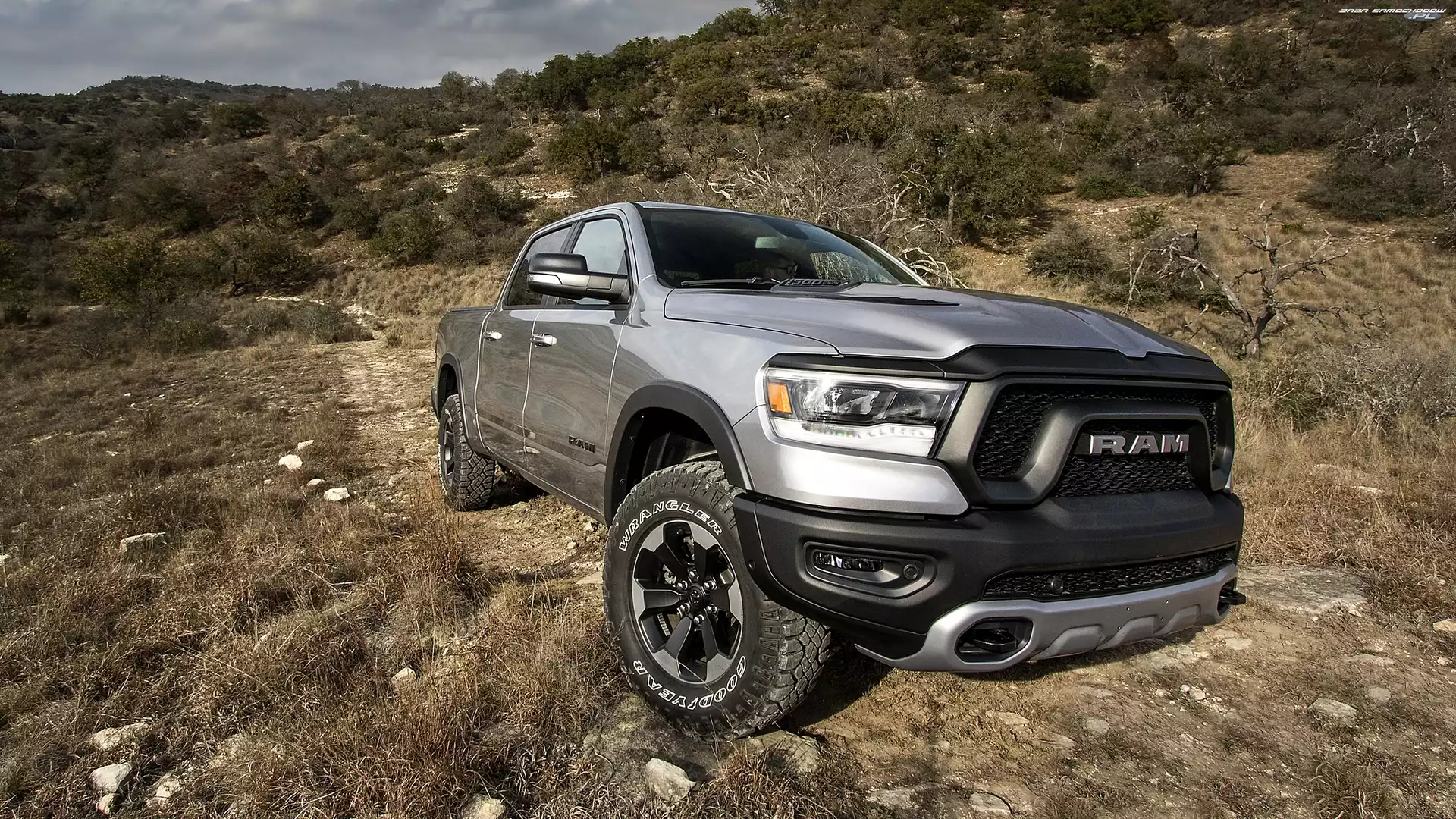 Dodge Ram 1500, 2019, Srebrny, Rebel