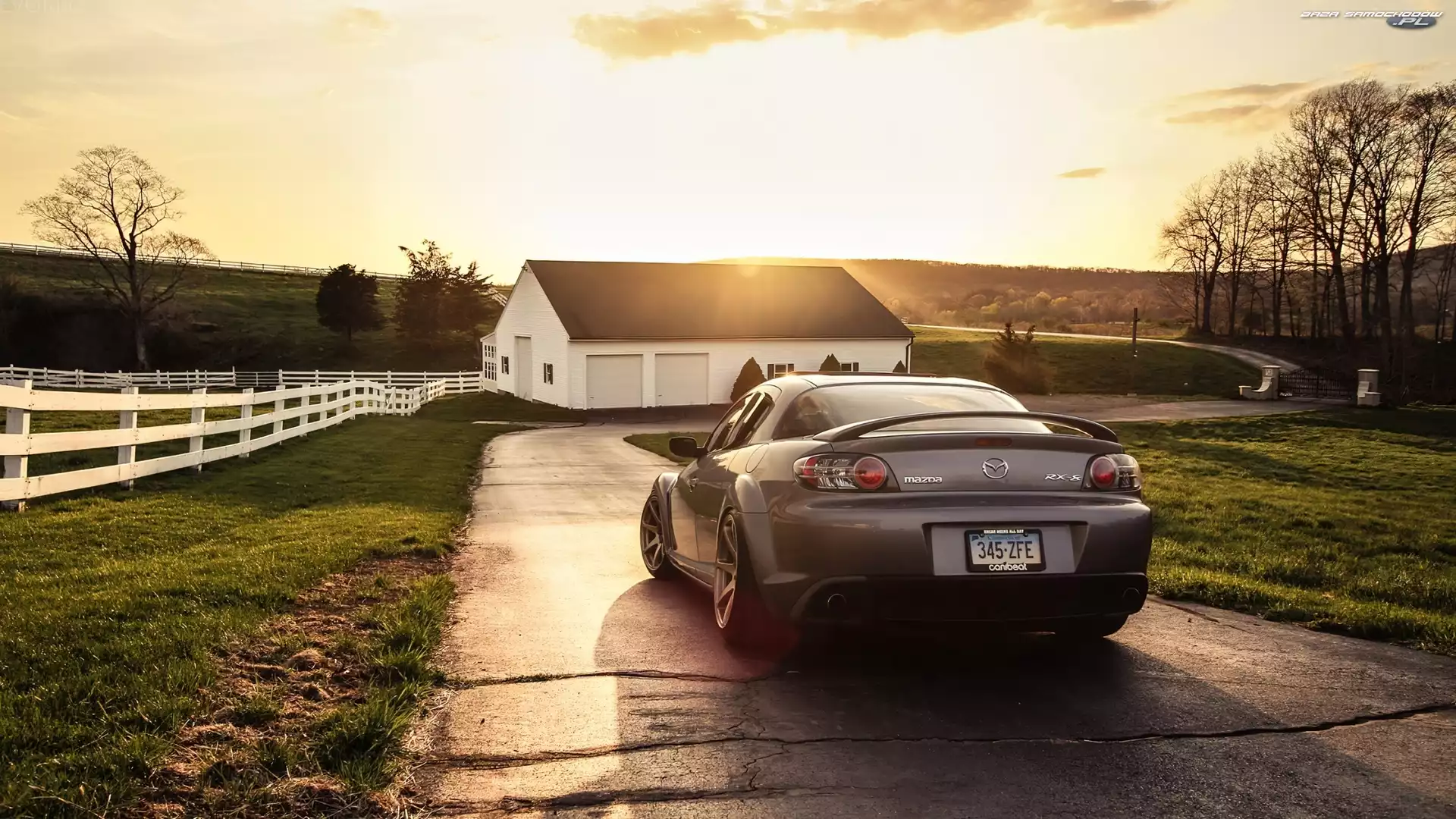 Dom, Mazda RX-8, Droga