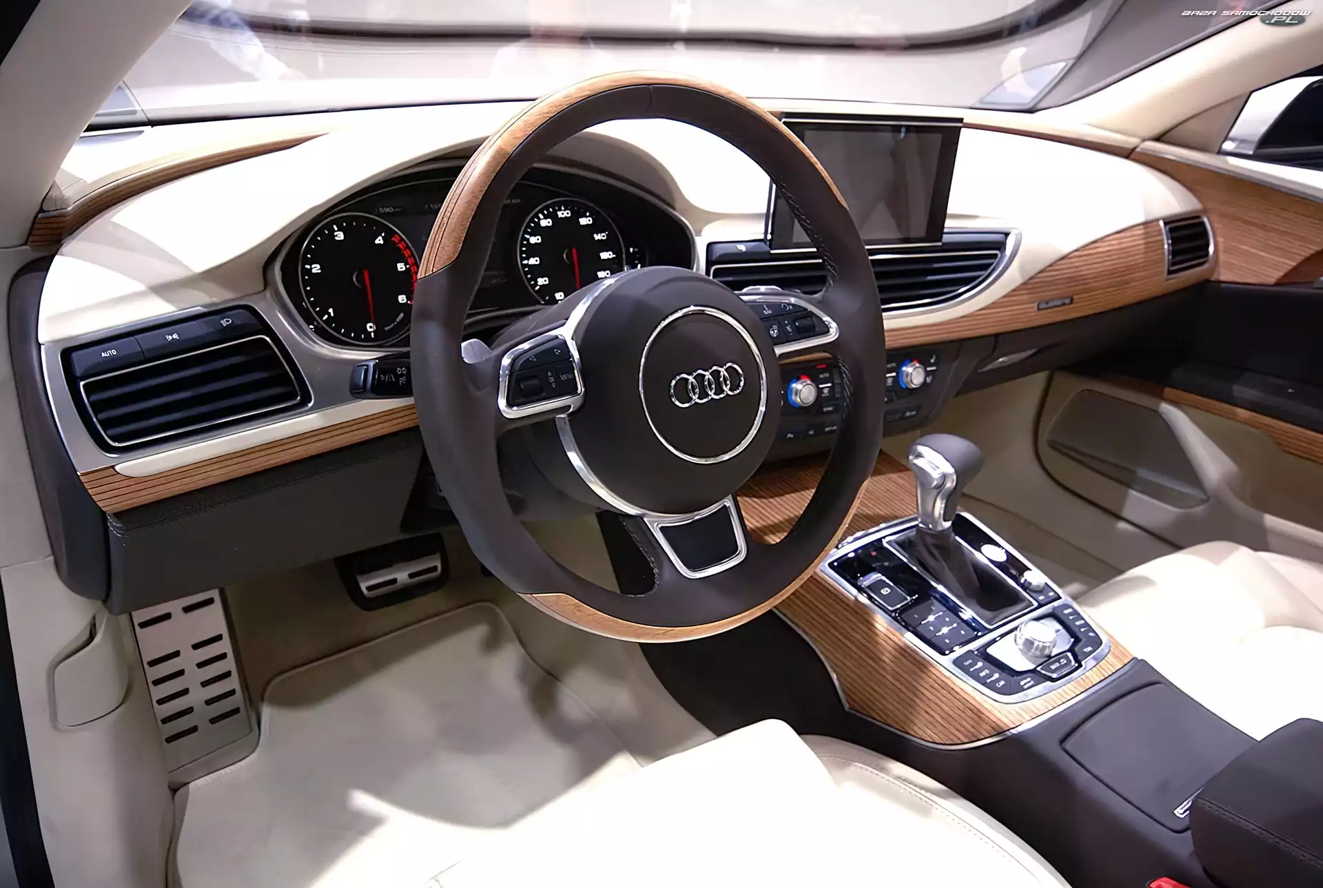 Drewno, Audi A7, Wnętrze