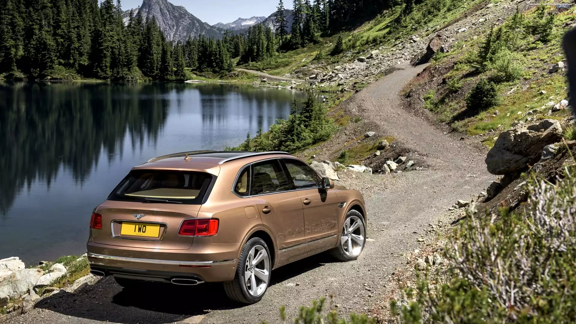 Droga, Bentley Bentayga, Jezioro