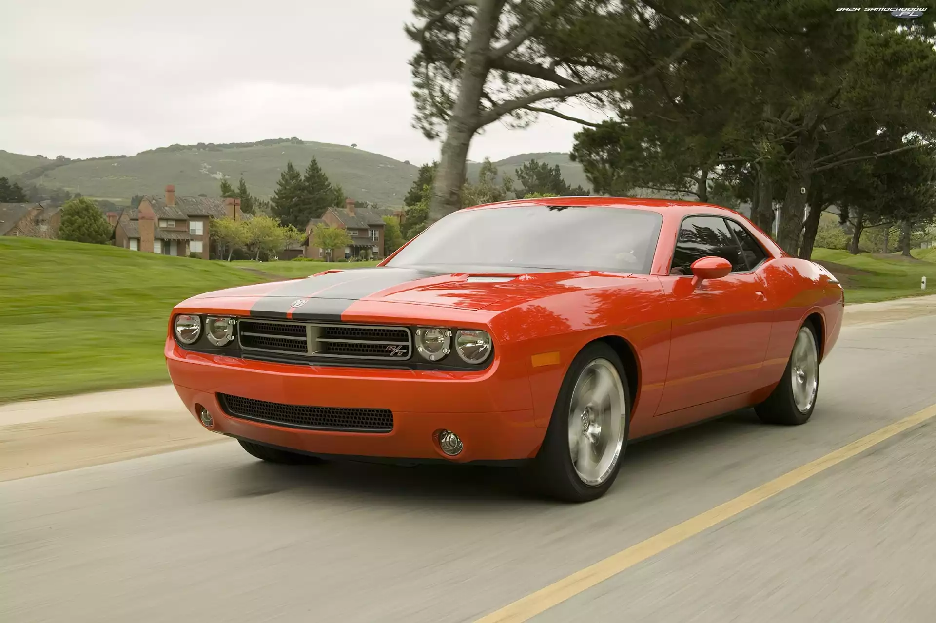 Droga, Jezdne, Dodge Challenger, Właściwości