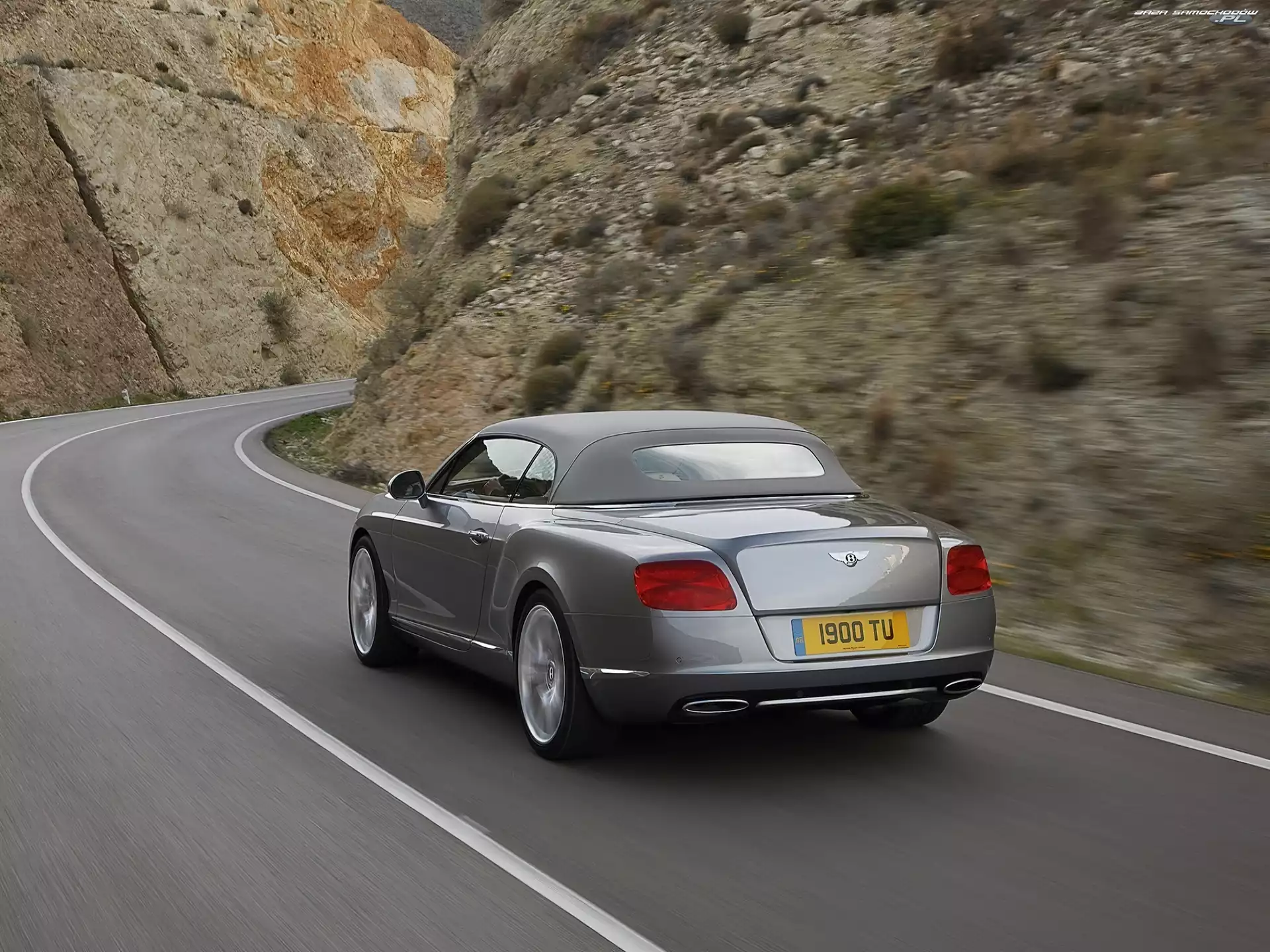 Droga, Bentley Continental GTC, Bagażnik