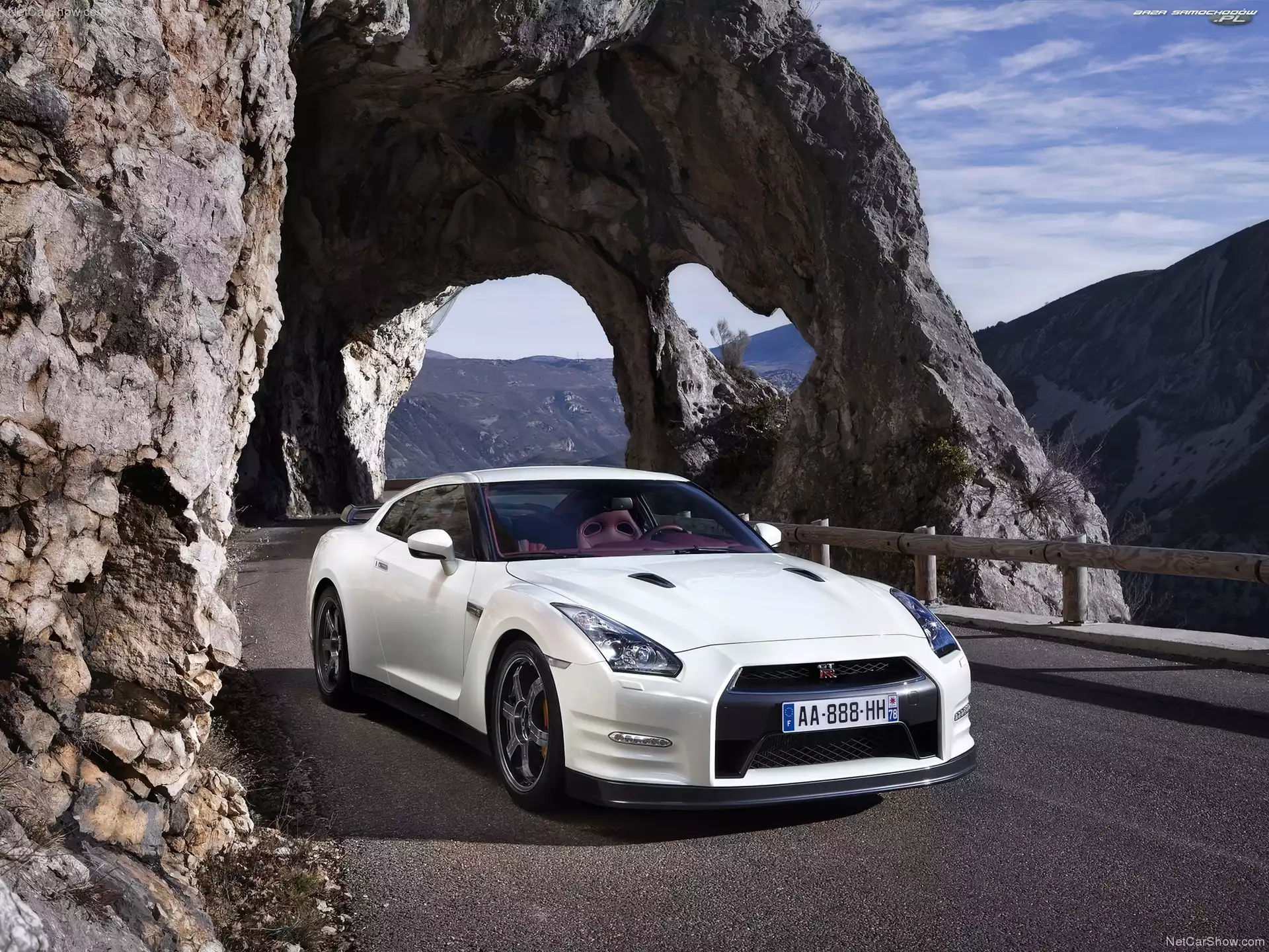 Droga, Nissan GTR, Skała