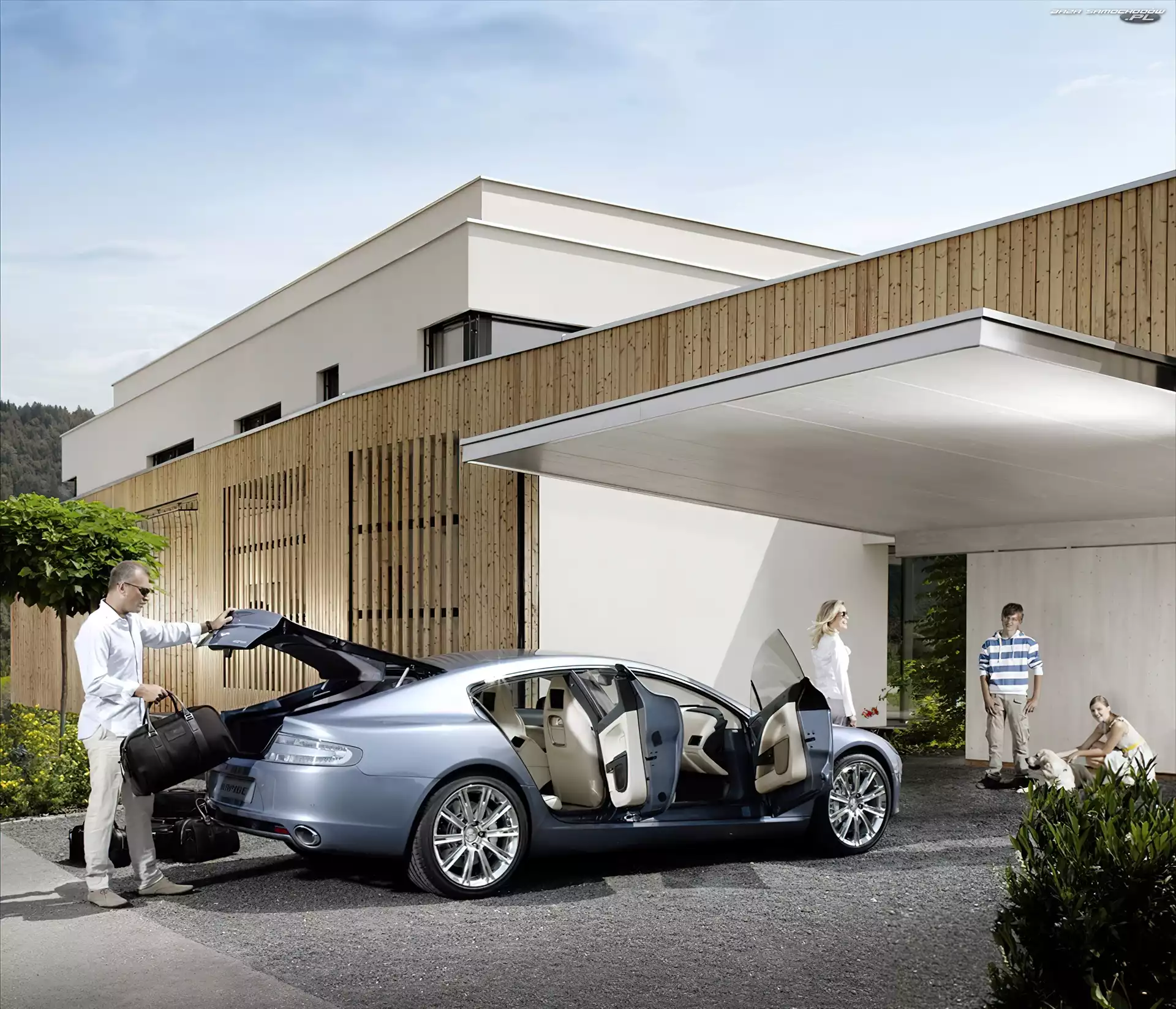 Drzwi, Aston Martin Rapide, Czworo