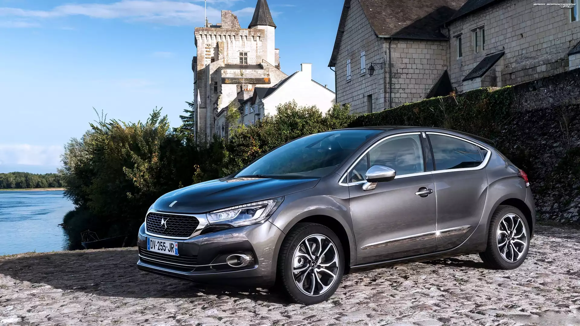 DS4, Domy, Citroen, Rzeka