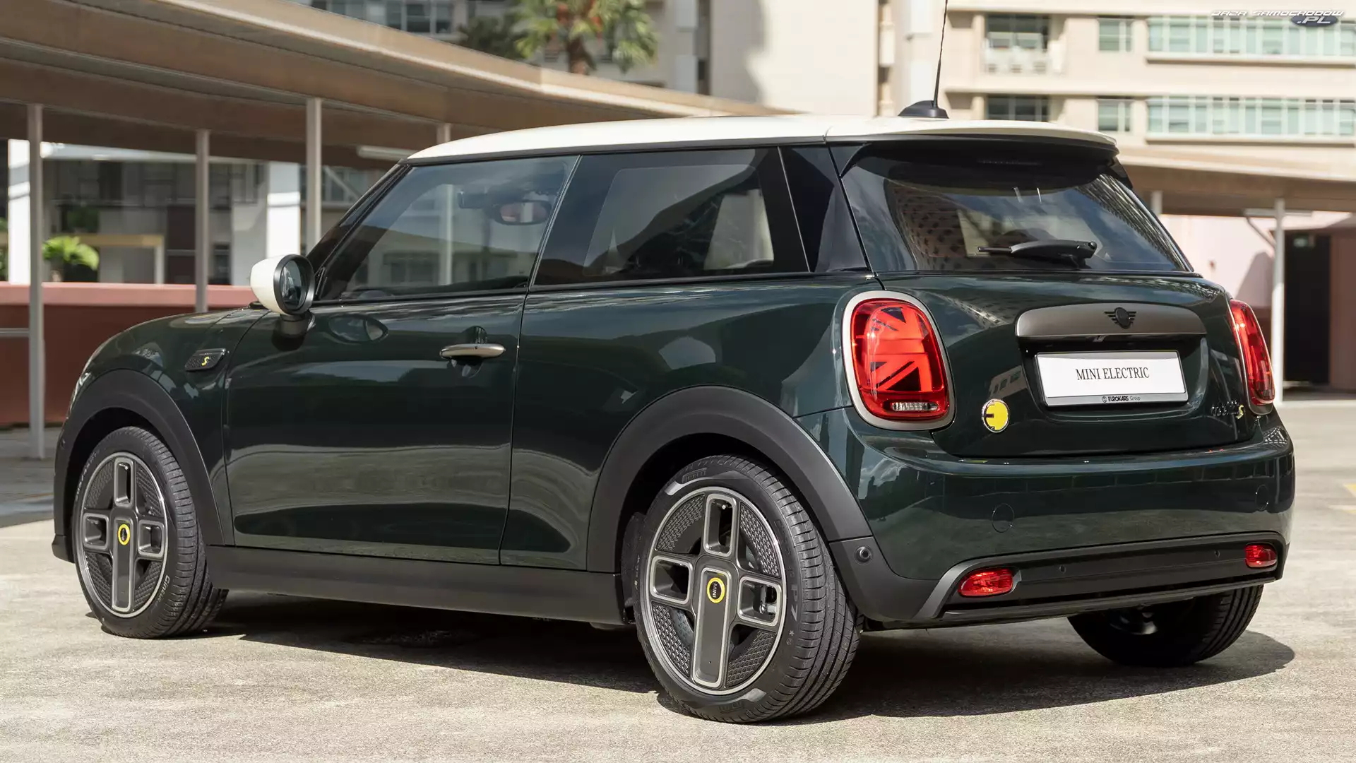 Mini Cooper S E Resolute Edition