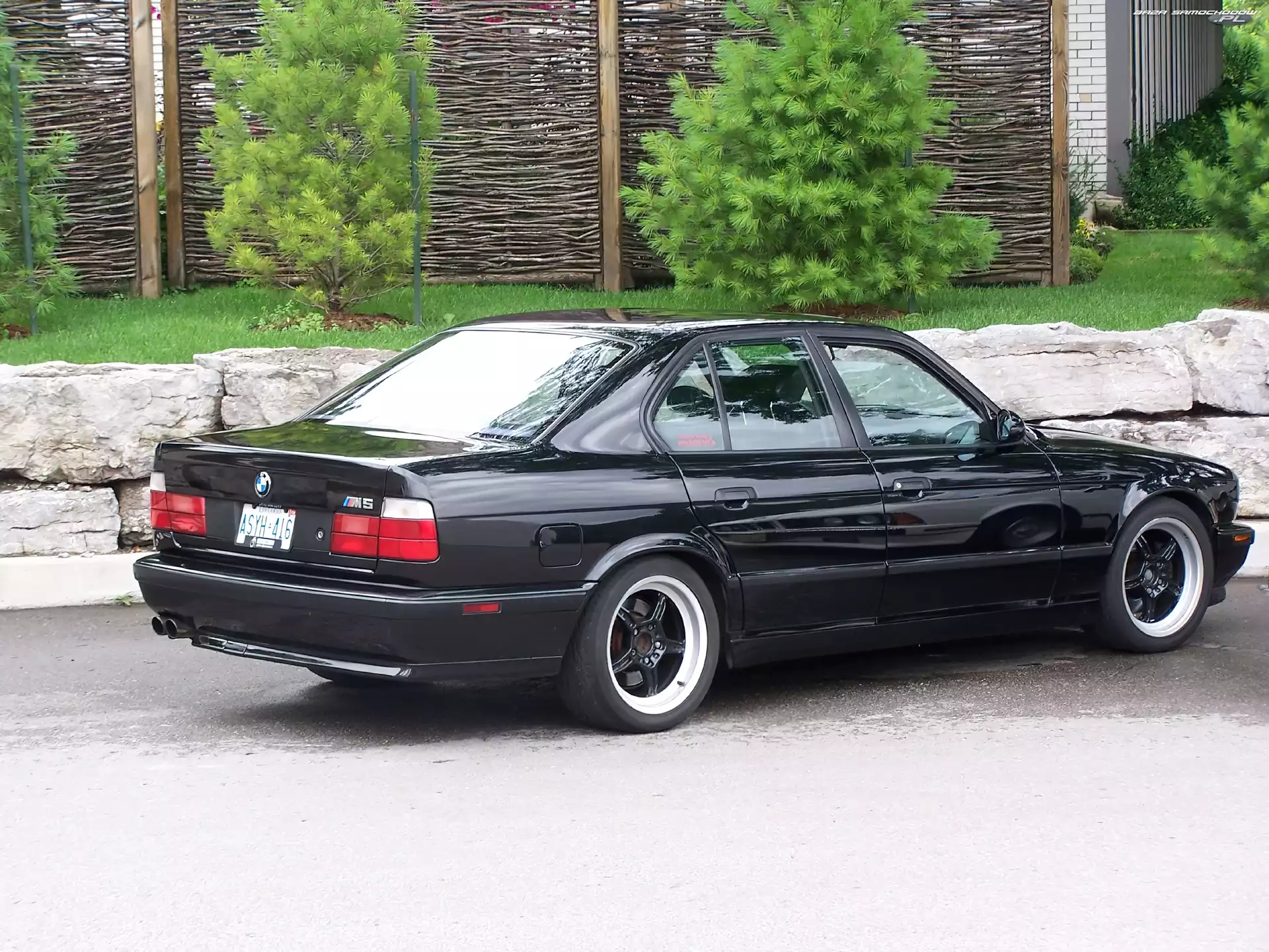 BMW 5, E34, alufelgi, czarna